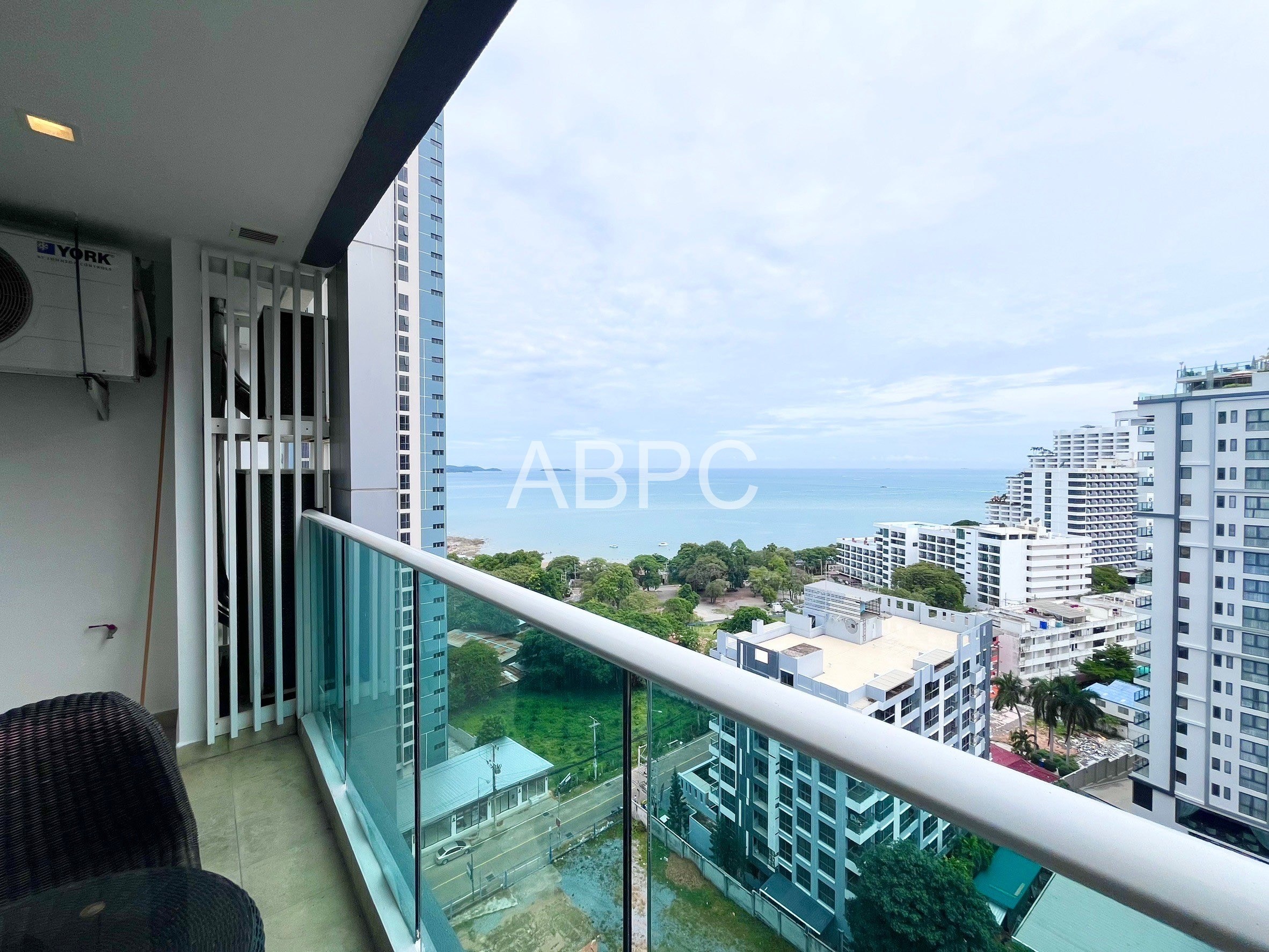 SEAVIEW 2 Bedroom in Pratumnak