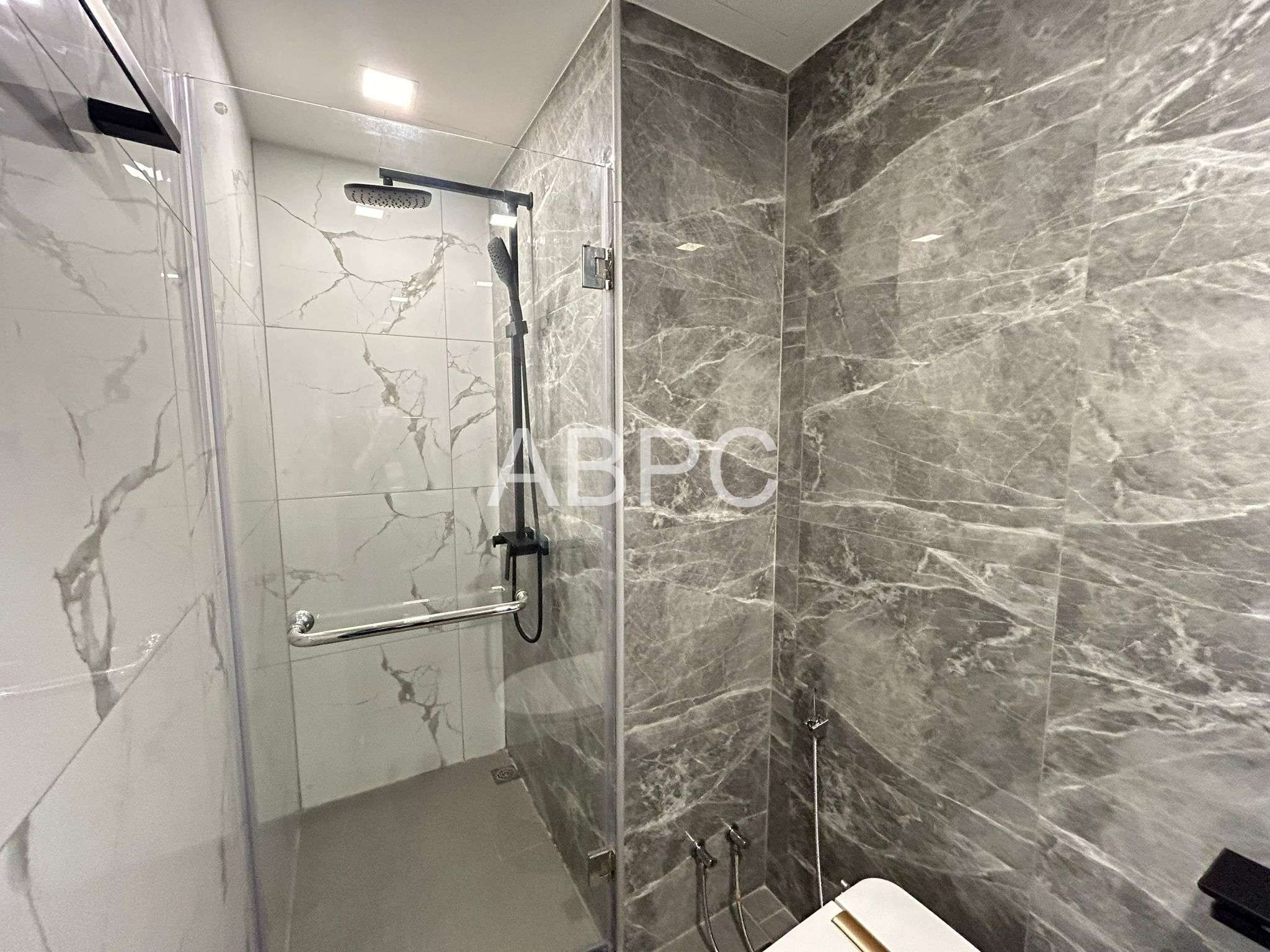 Just In 2 Bedroom Condo for rent photo 8