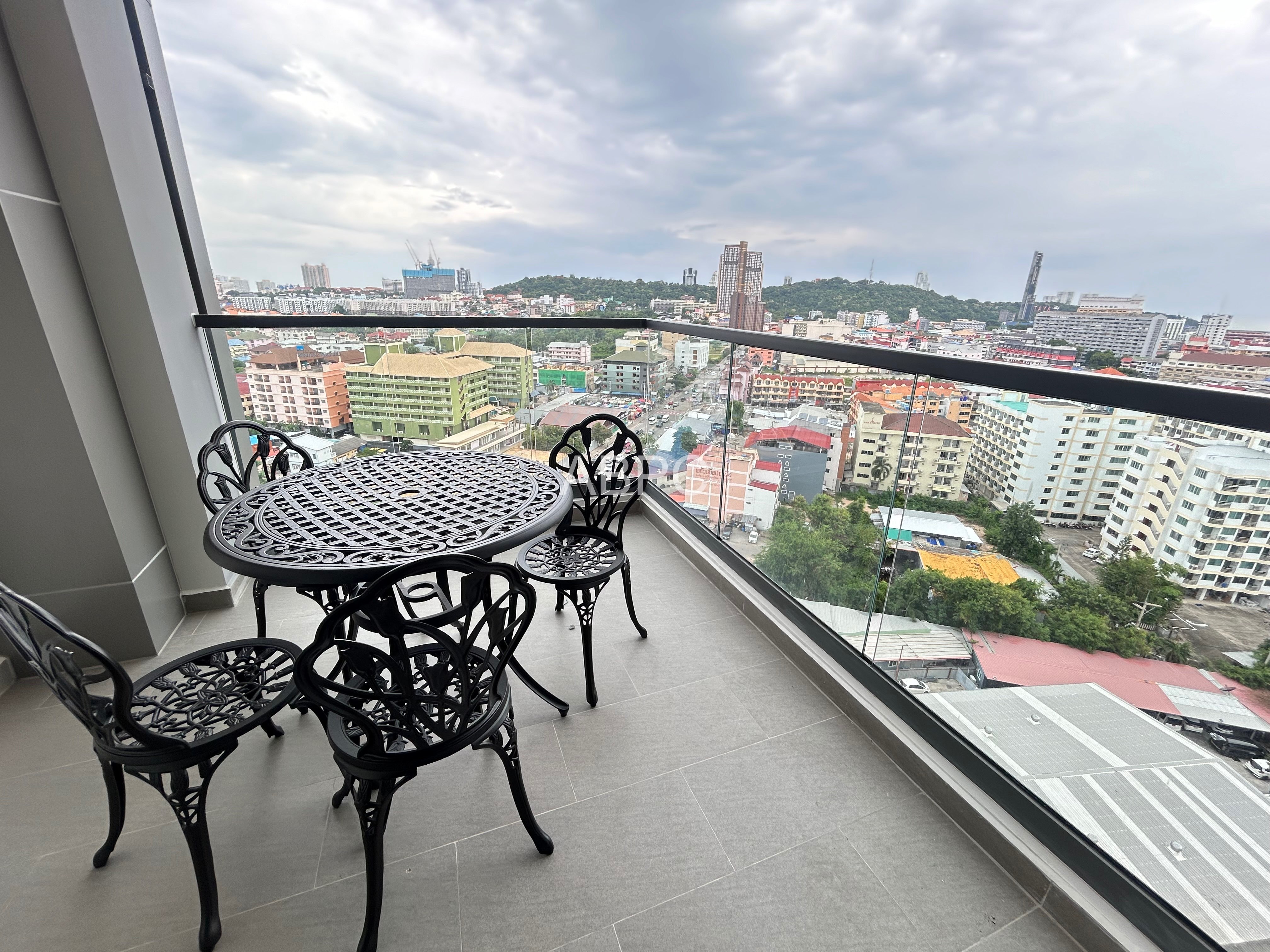 2 Bedroom Condo in Central area For Rent photo 8