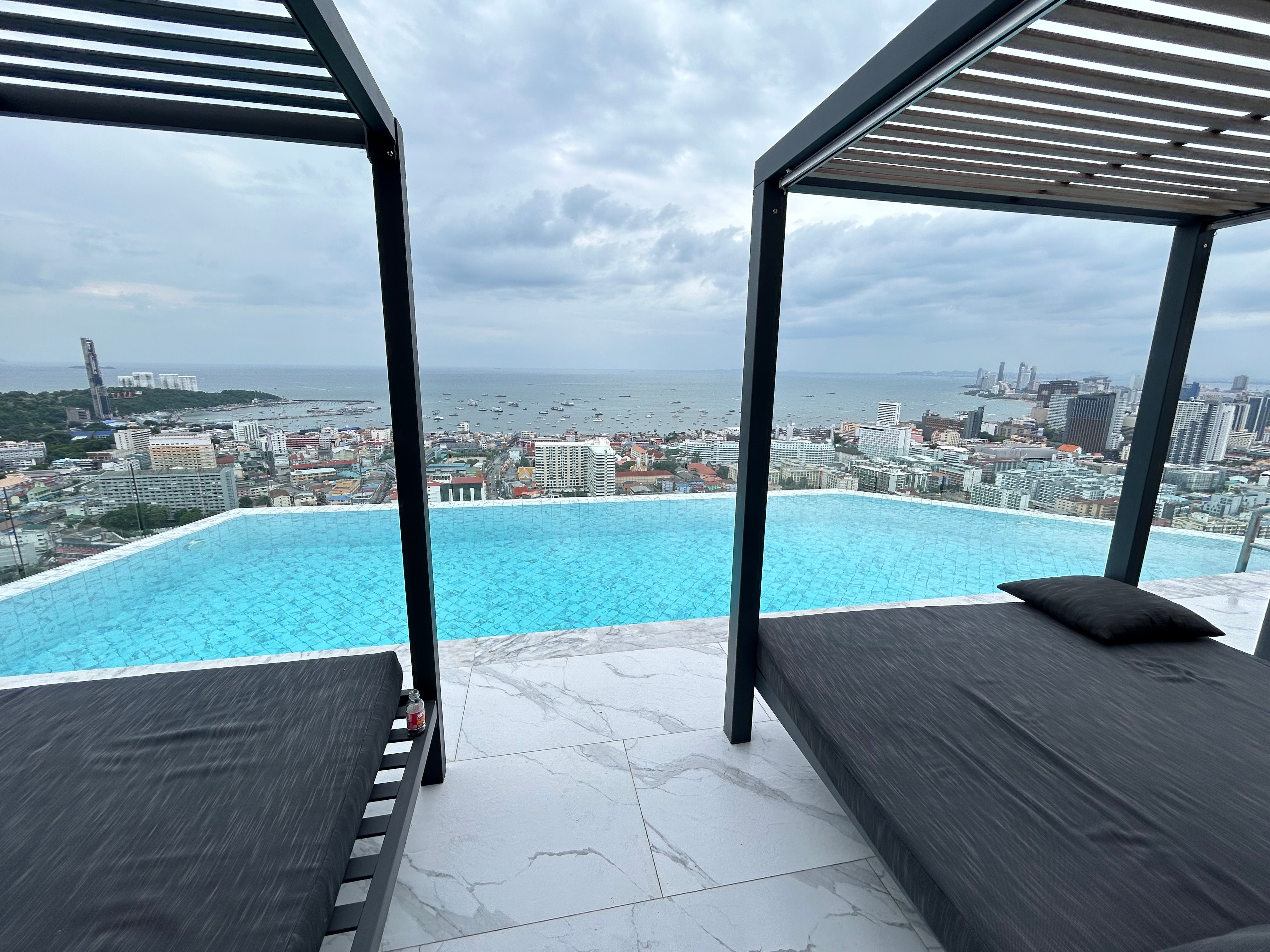2 Bedroom Condo in Central area For Rent photo 15