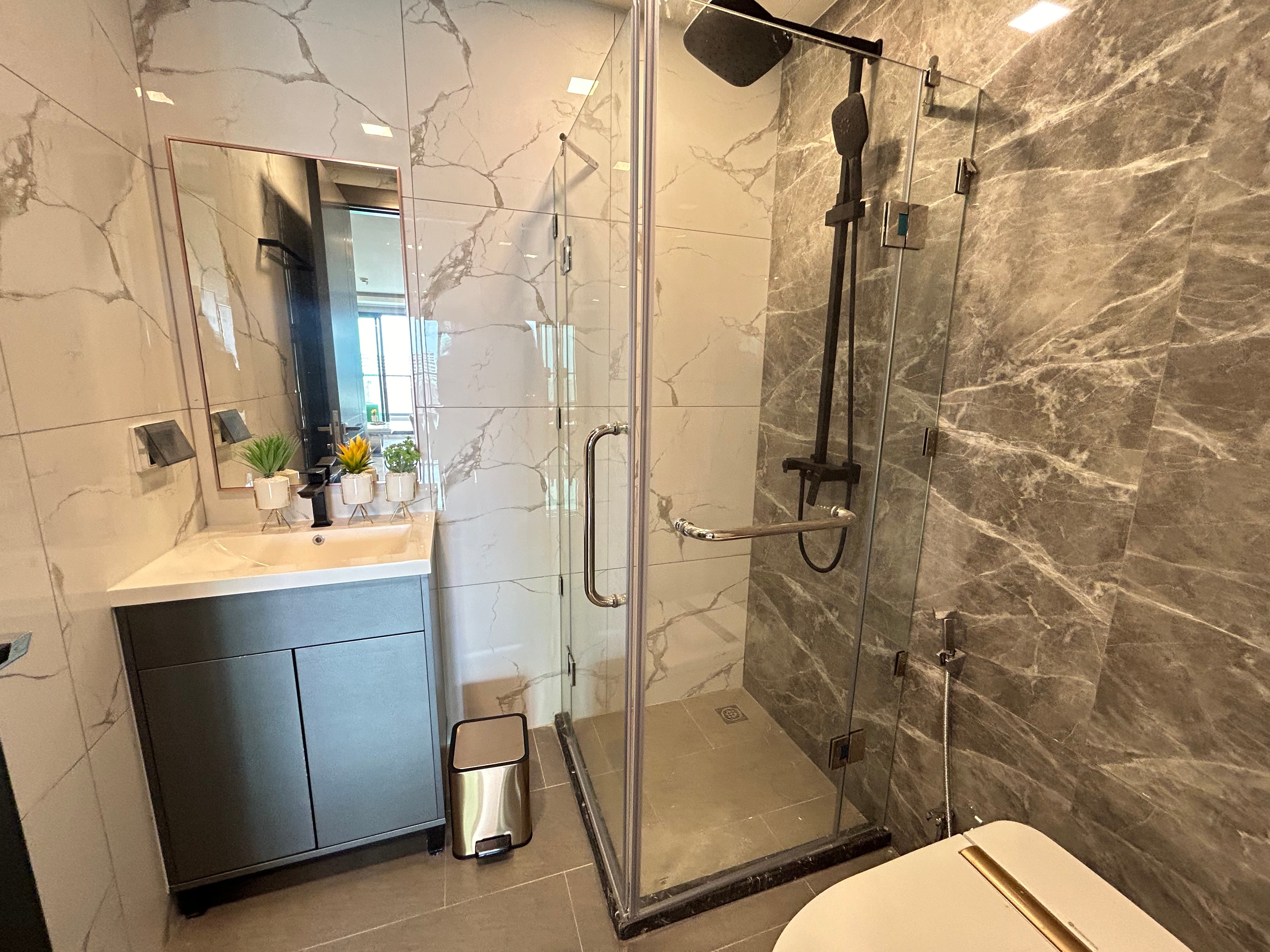Large 2 bedroom For Rent photo 14