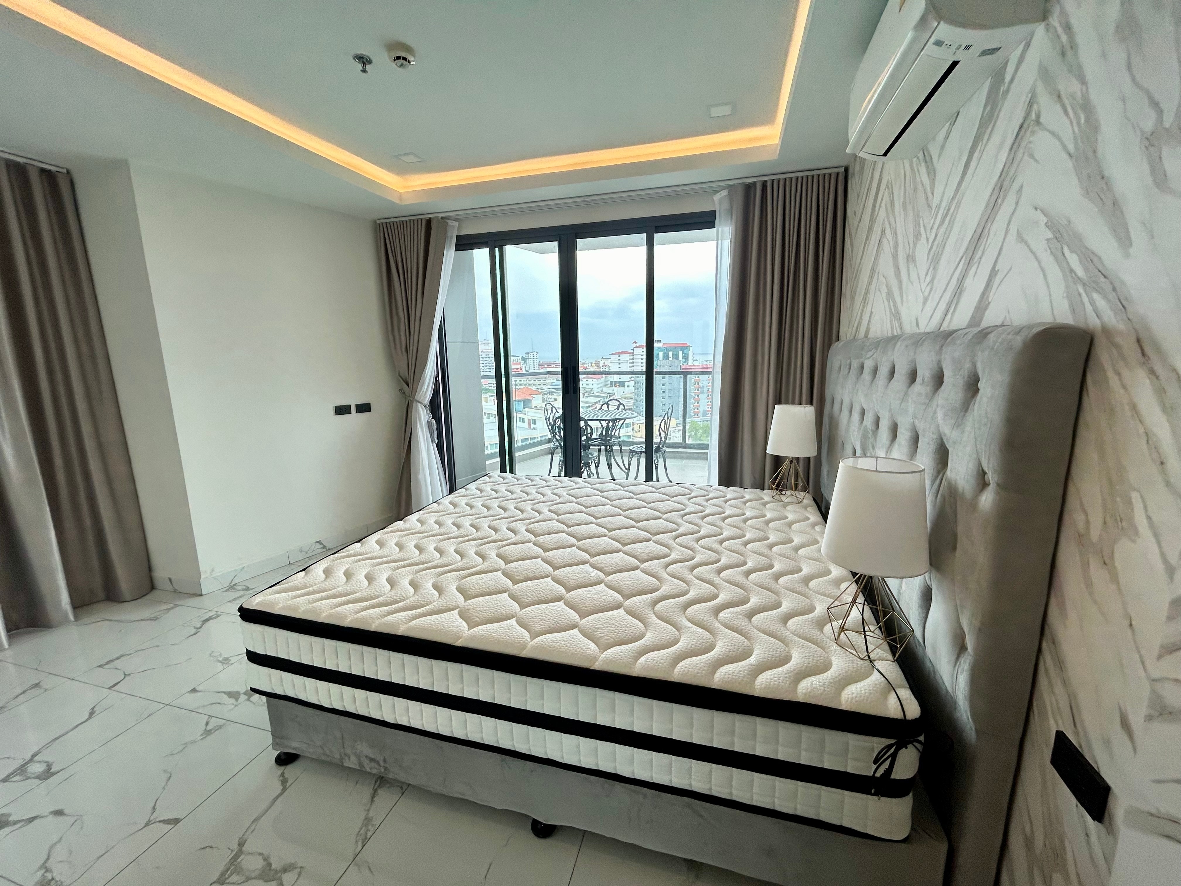 Large 2 bedroom For Rent photo 11