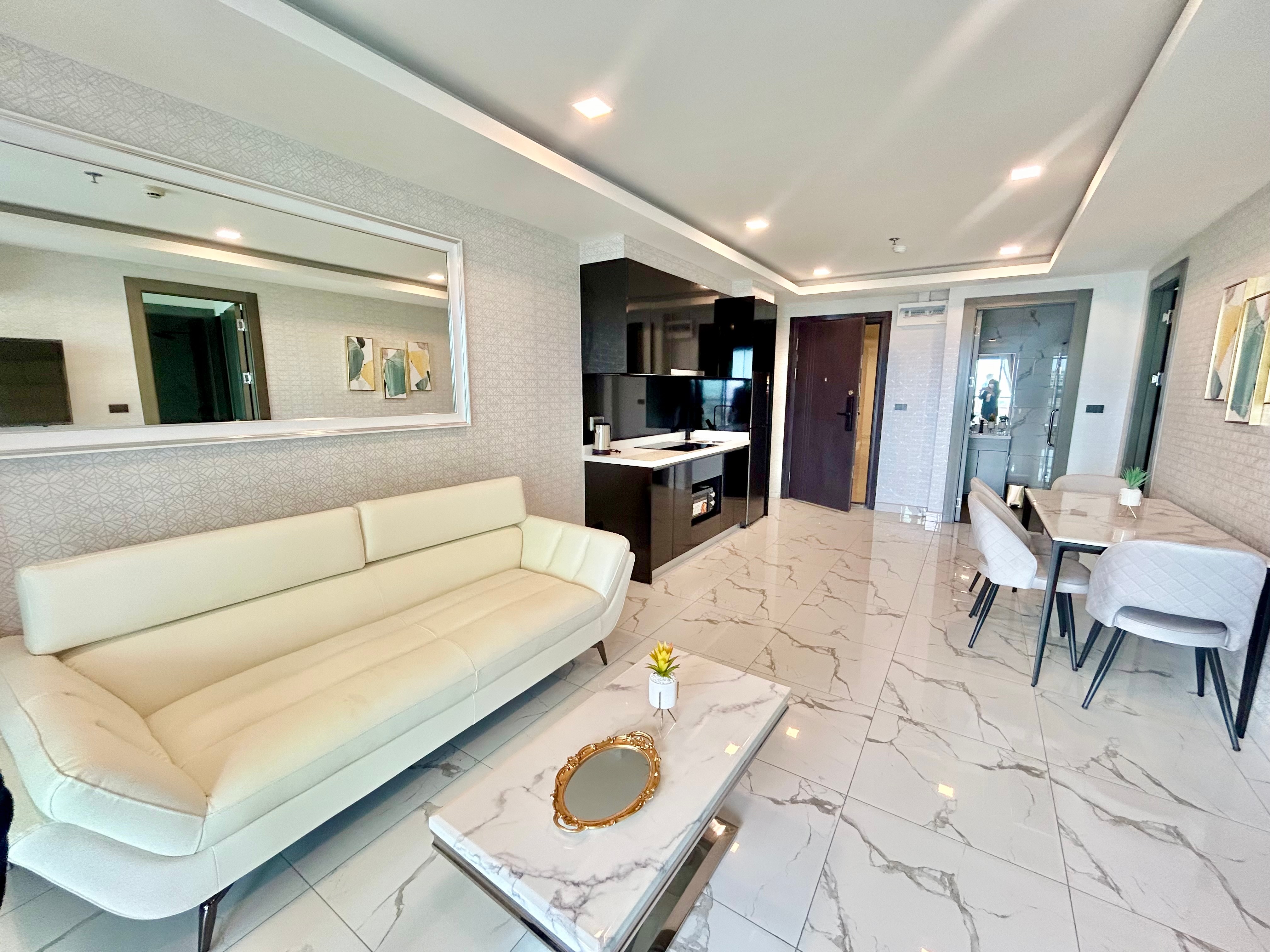Large 2 bedroom For Rent photo 8
