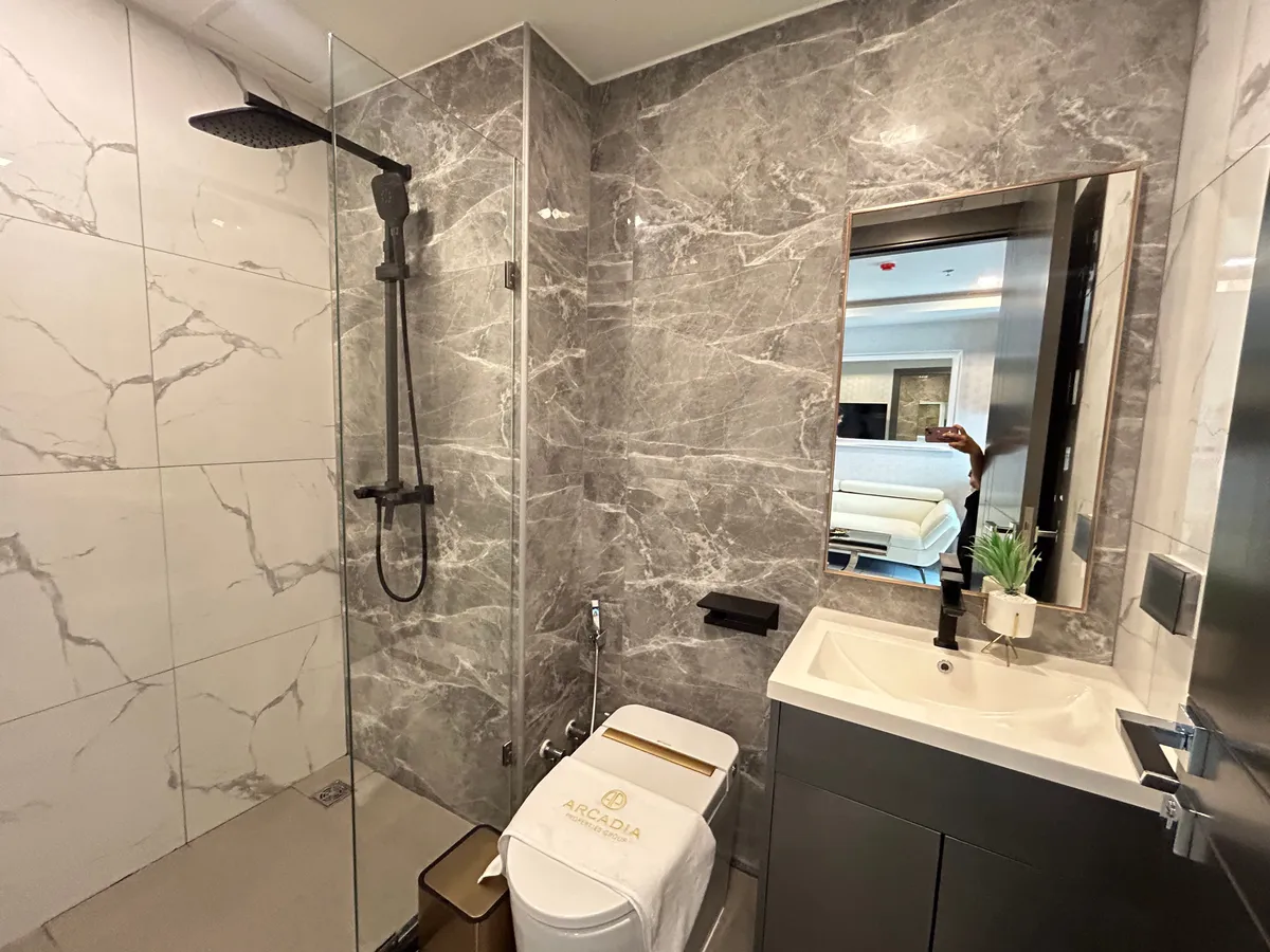 CHEAPEST 1 bed in Millennium Tower For Rent photo 16