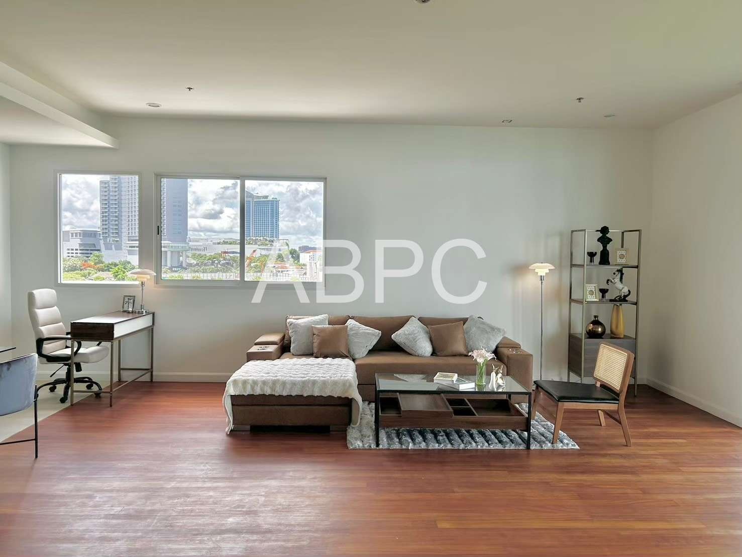 Beachfront Condo for Sale In Wongamat Beach photo 6