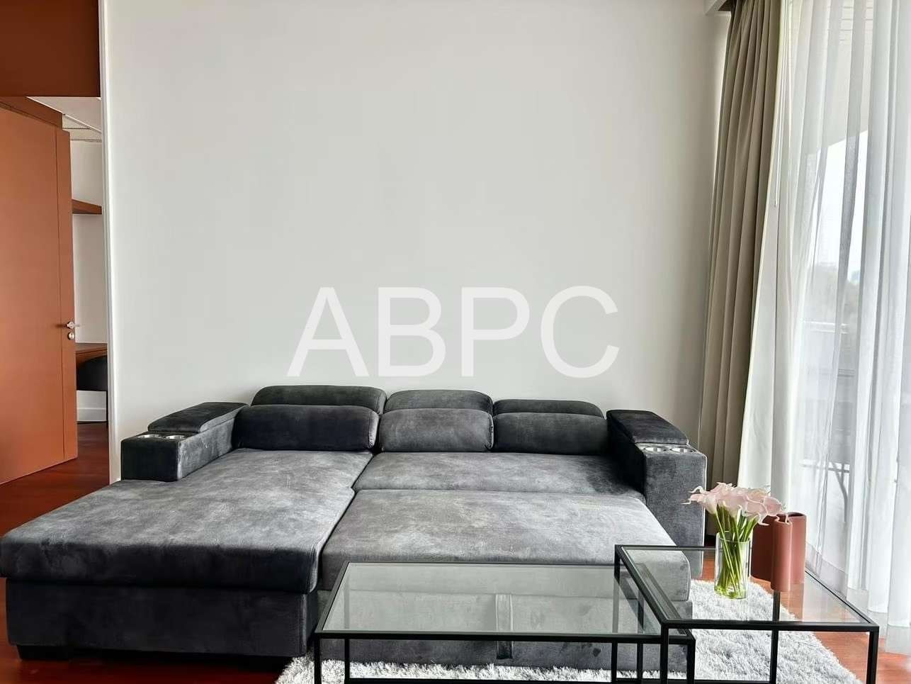 2 Bedroom Condo In Wongamat For Sale photo 7