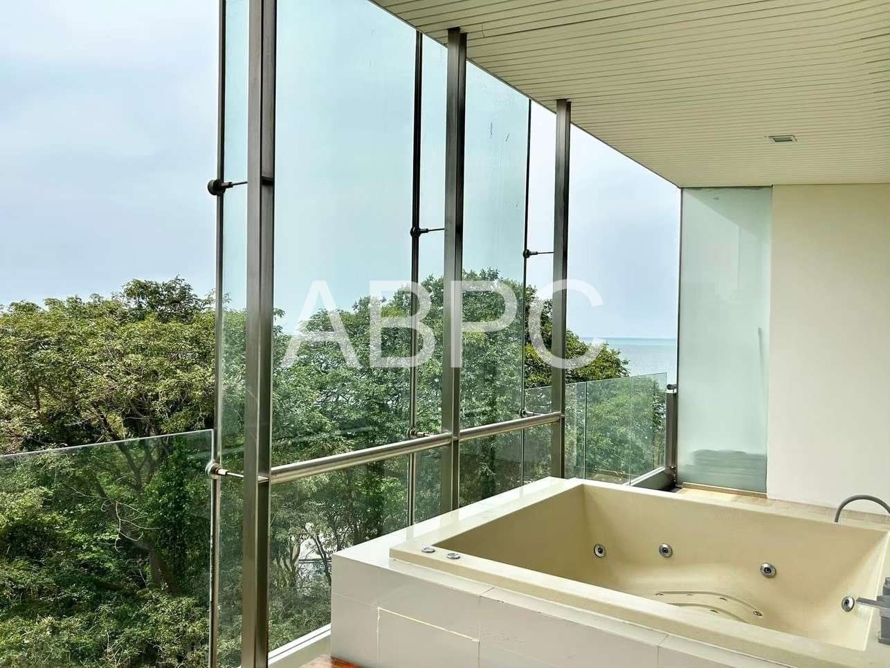 2 Bedroom Condo In Wongamat For Sale