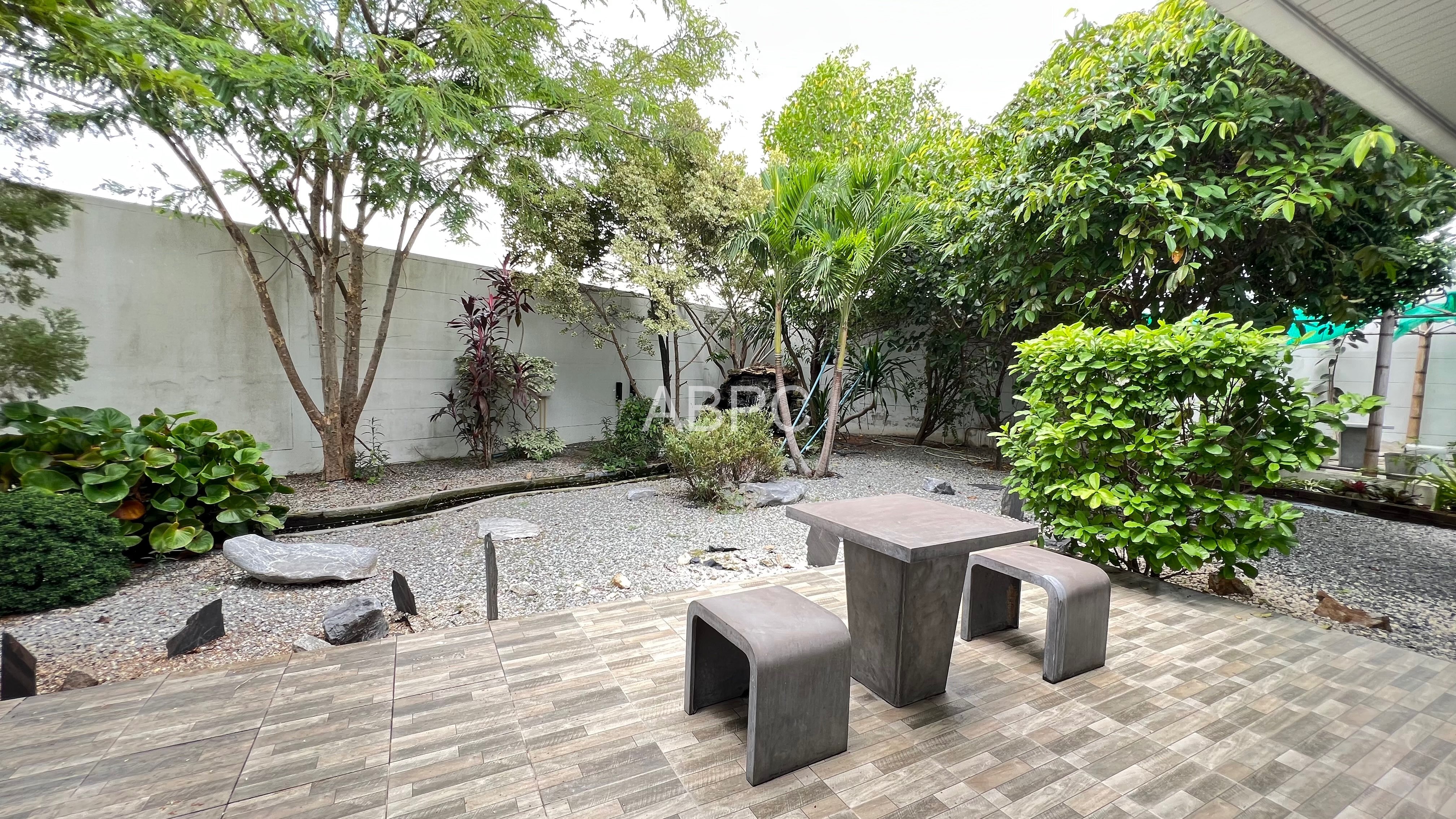 3 bedrooms 4 bathrooms Pool Villa in East Pattaya photo 9