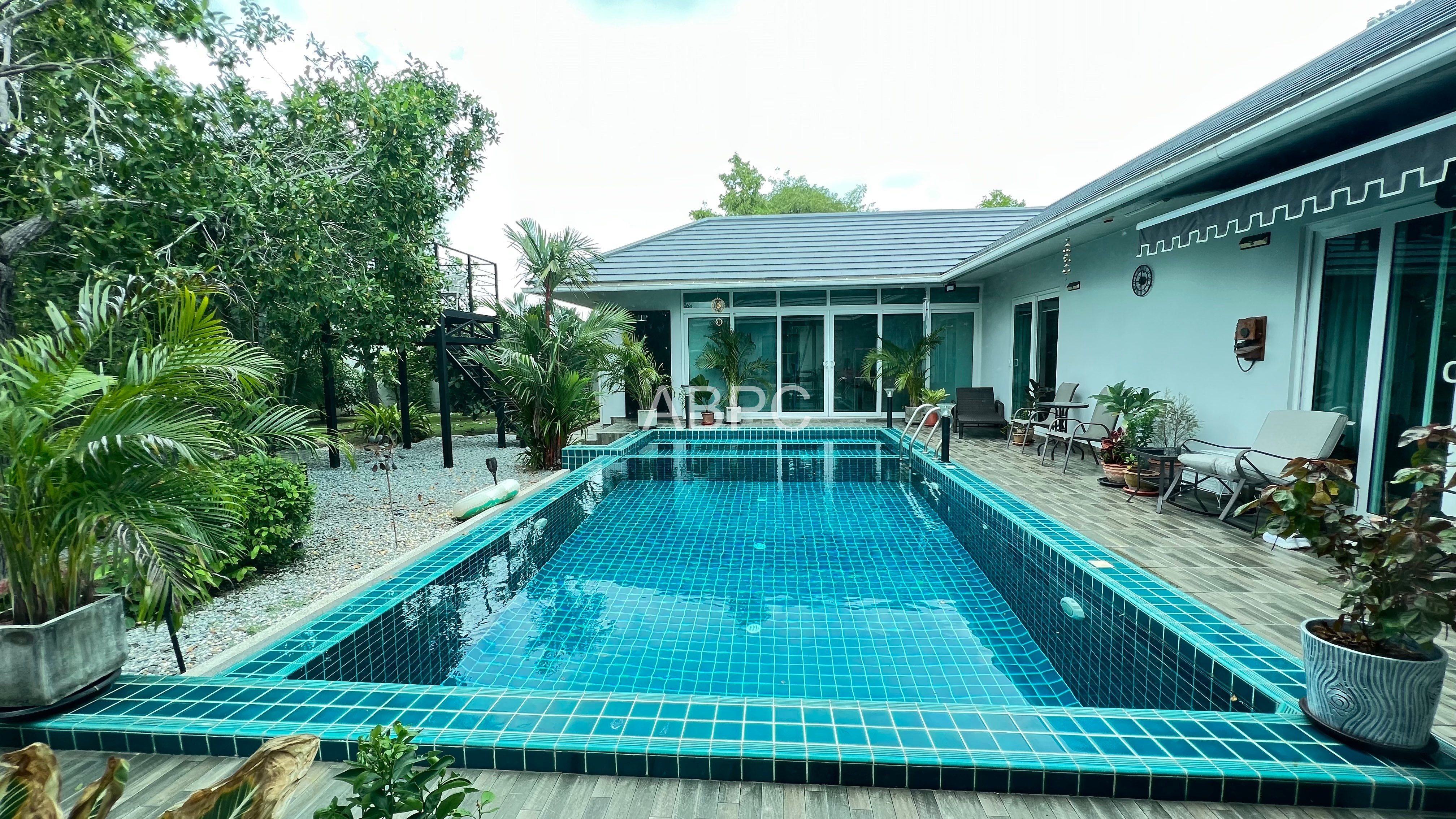 3 bedrooms 4 bathrooms Pool Villa in East Pattaya photo 10