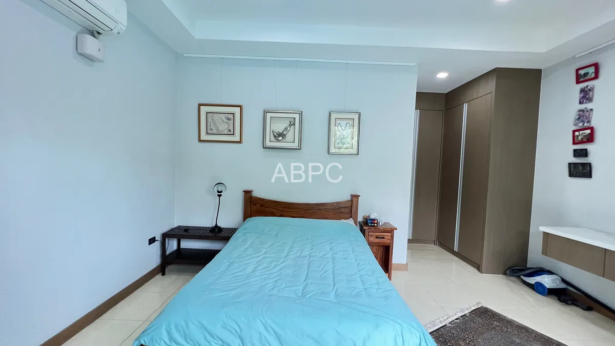 3 bedrooms 4 bathrooms Pool Villa in East Pattaya photo 15