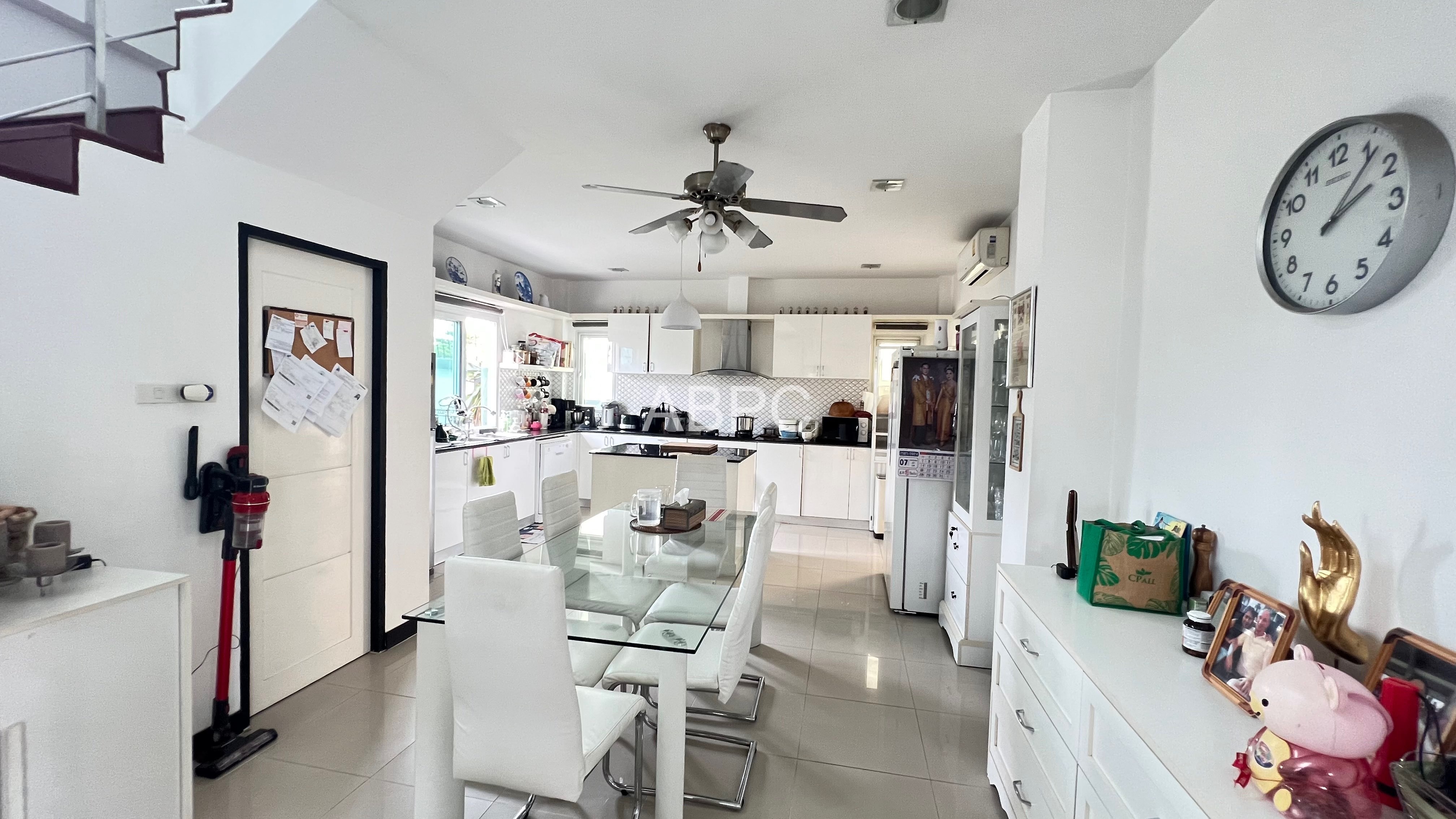 5 Bed 5 Bath House in East pattaya - SP5 Village photo 3