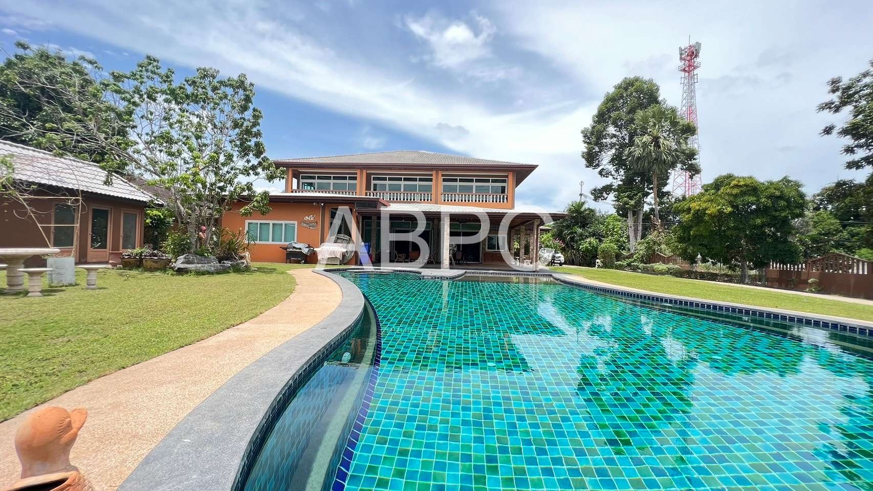 6 Bedrooms 7 Bathrooms in East pattaya