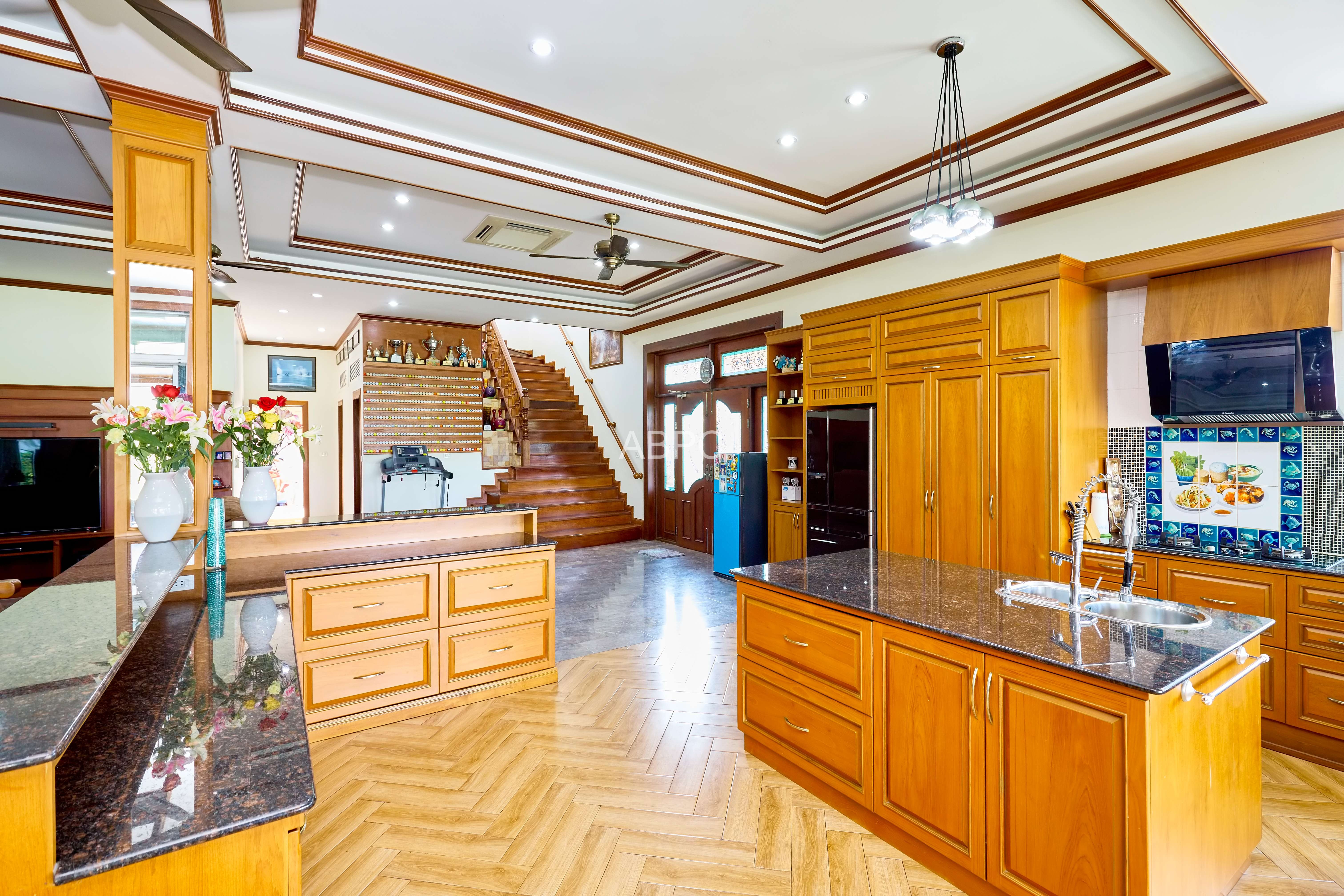 6 Bedrooms 7 Bathrooms in East pattaya photo 3