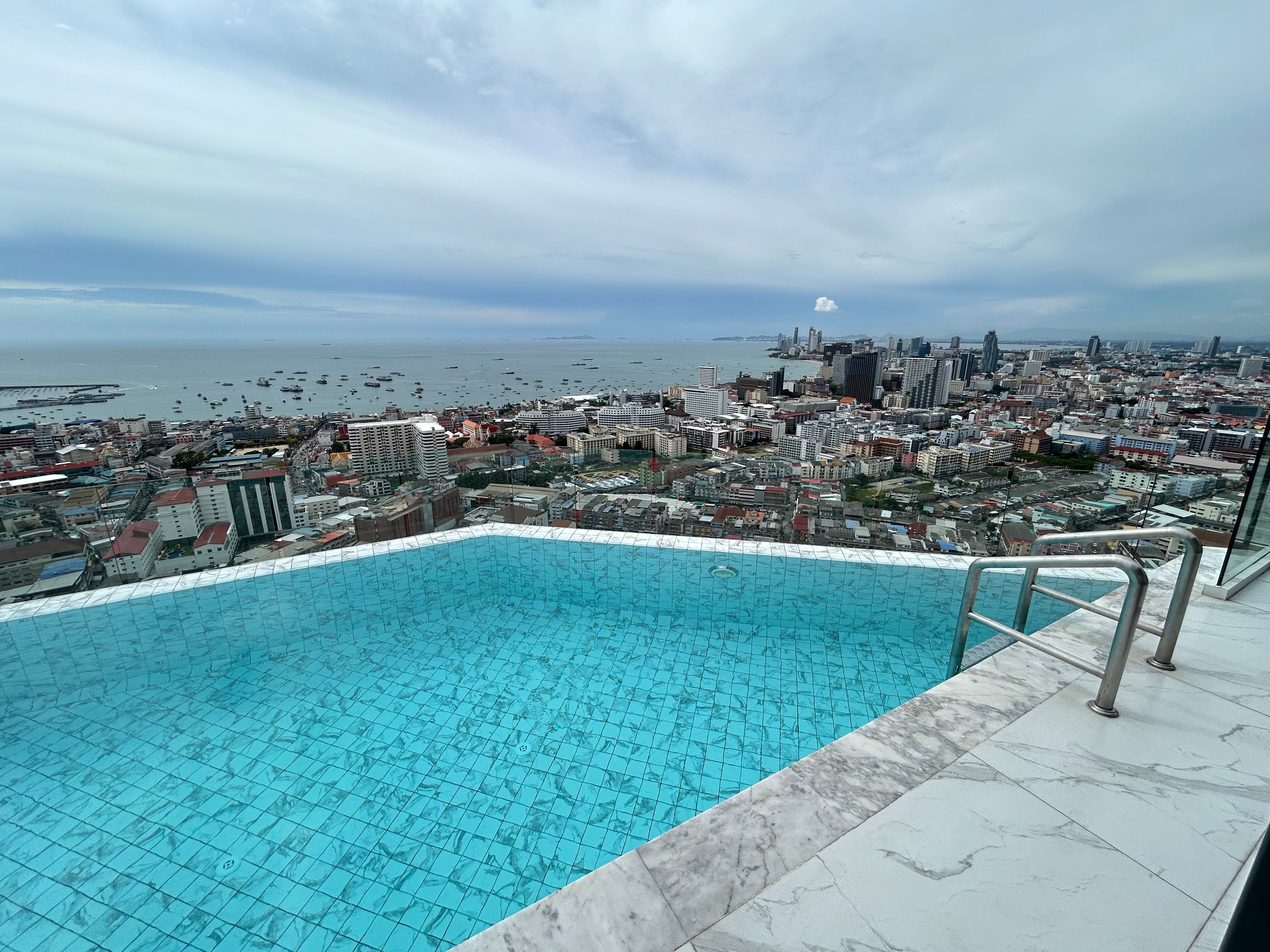2 Bedroom in Central Area For Rent photo 12