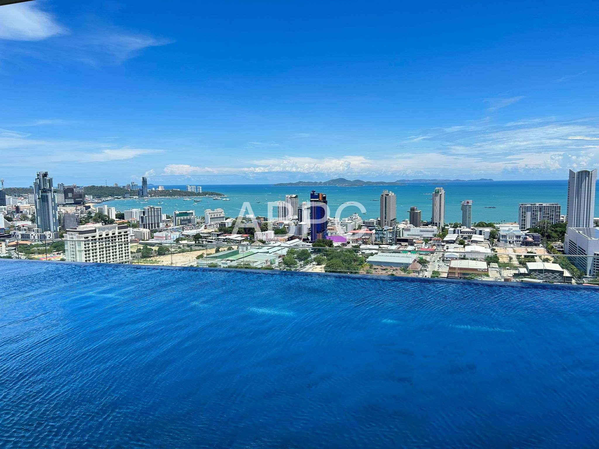 1 Bedroom Condo For Rent