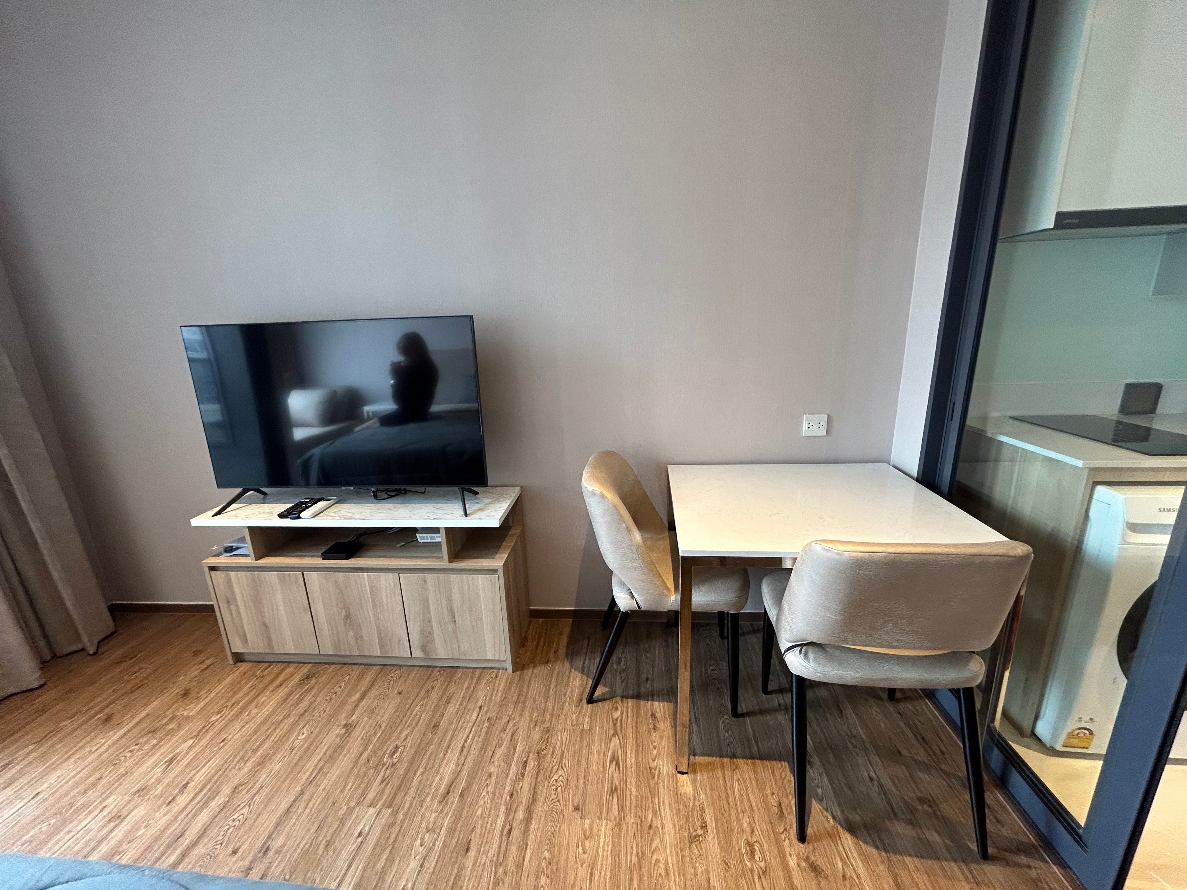 1 Bedroom Condo For Rent photo 12