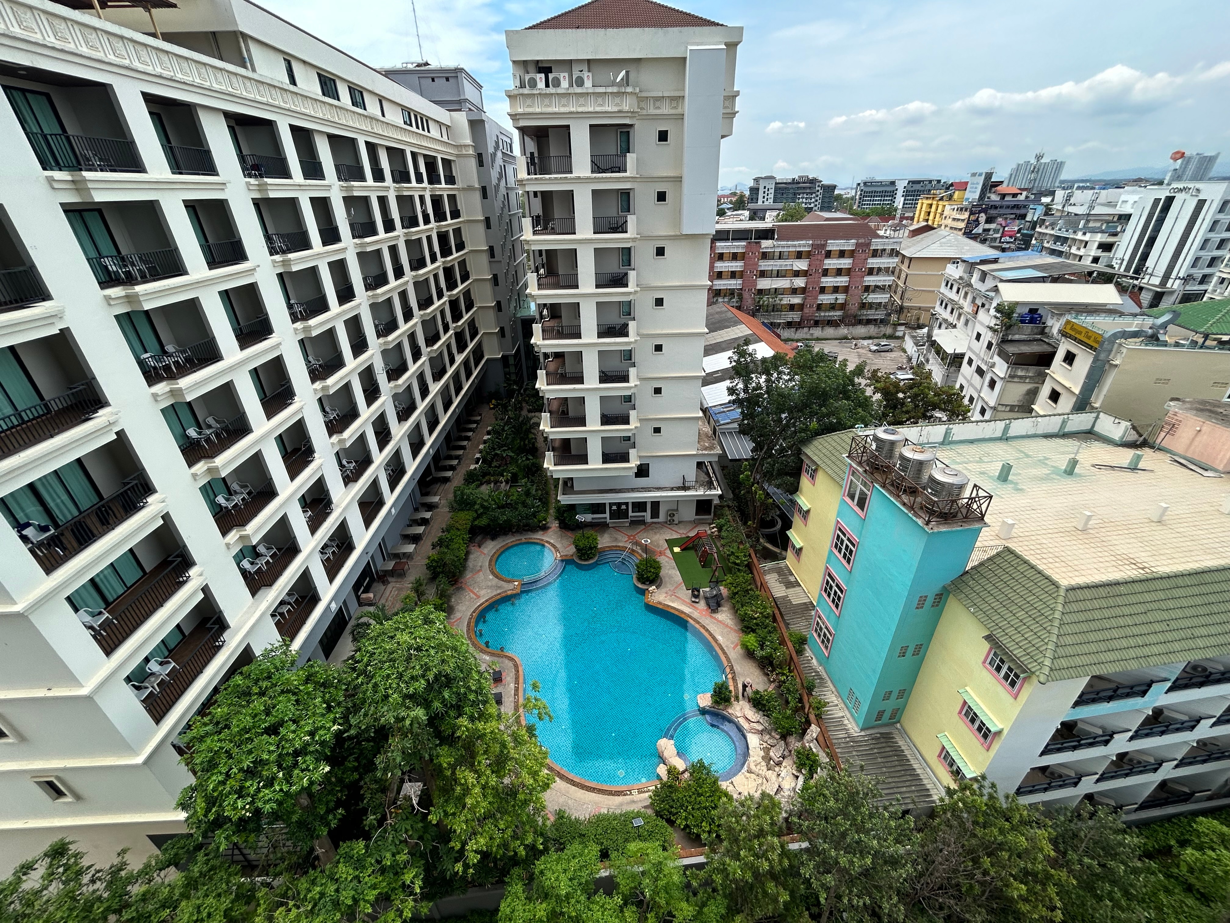 1 Bedroom Condo For Rent photo 14