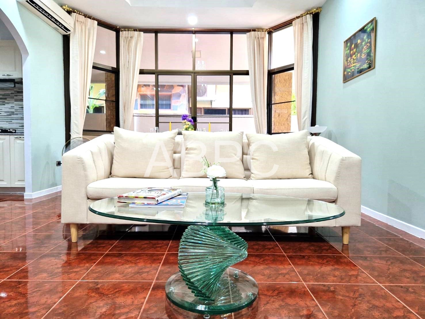 Renovated 3 Bed 3 Bath House in East Pattaya photo 7