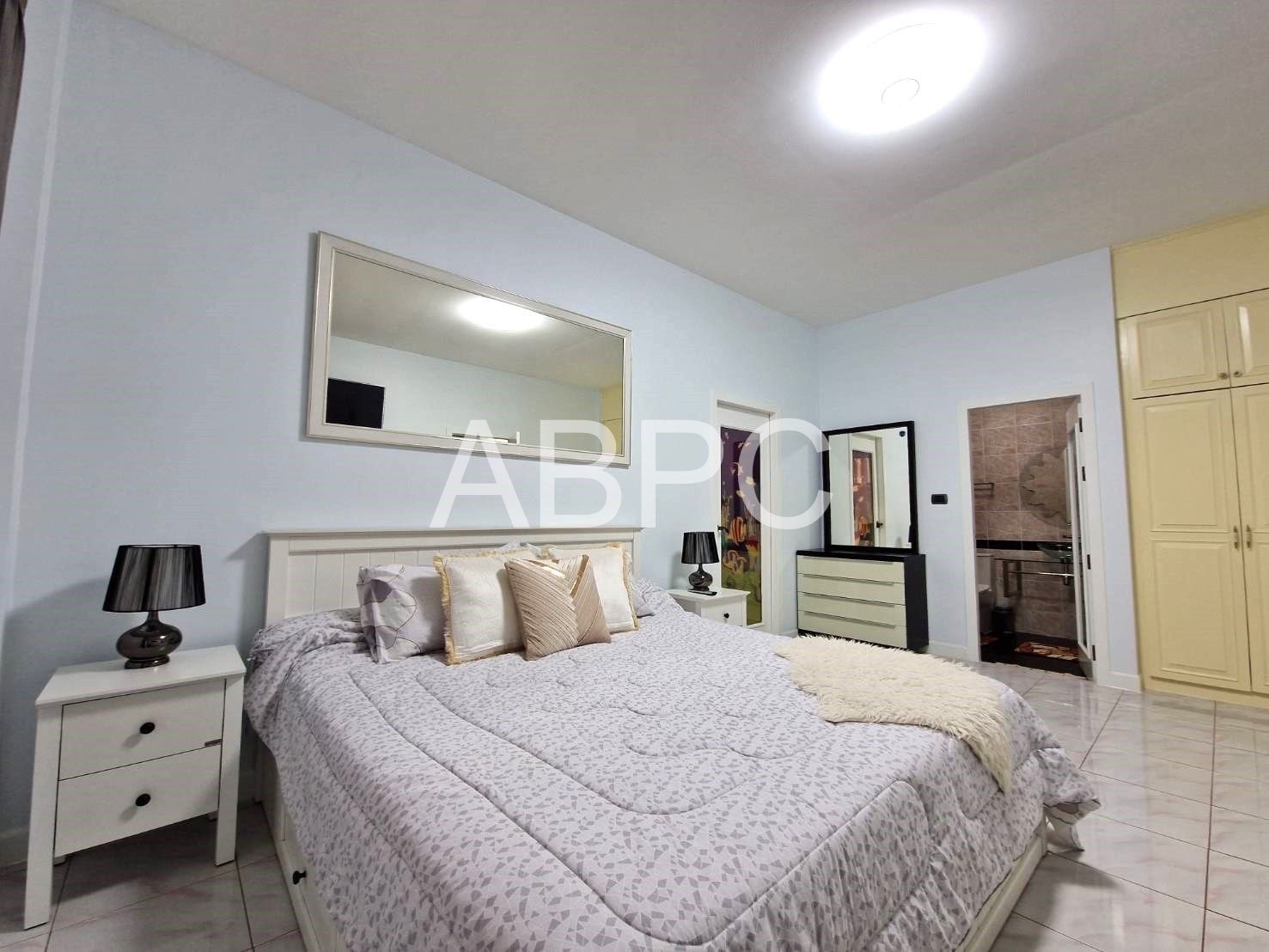 Renovated 3 Bed 3 Bath House in East Pattaya photo 11