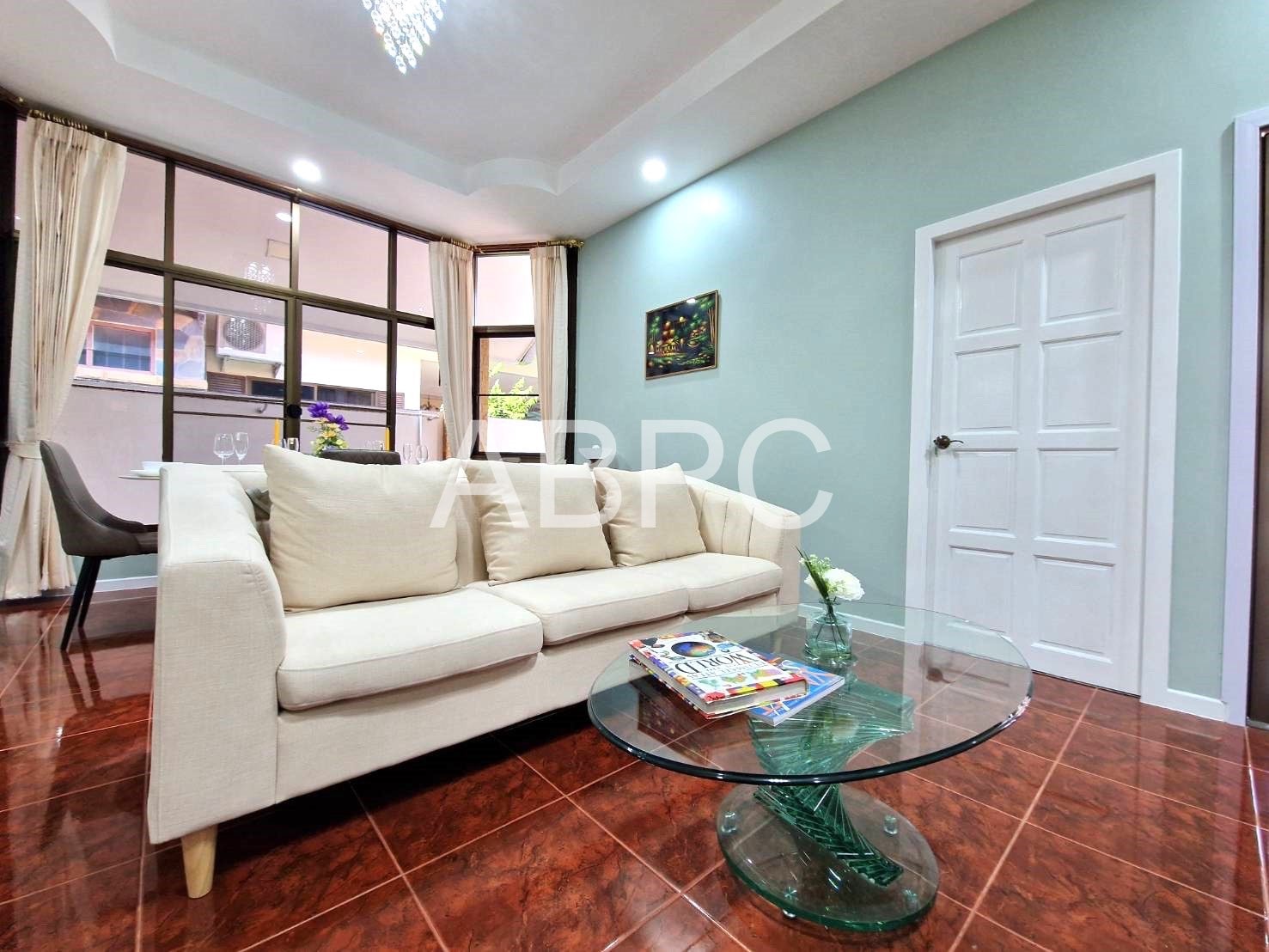 Renovated 3 Bed 3 Bath House in East Pattaya photo 8