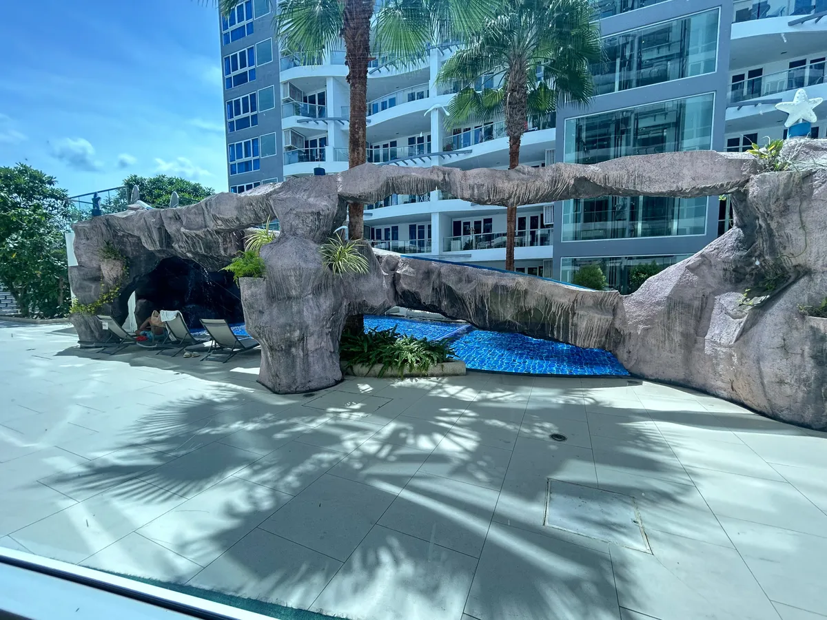 Just IN 1 Bedroom Condo in Grand Avenue Residence photo 18