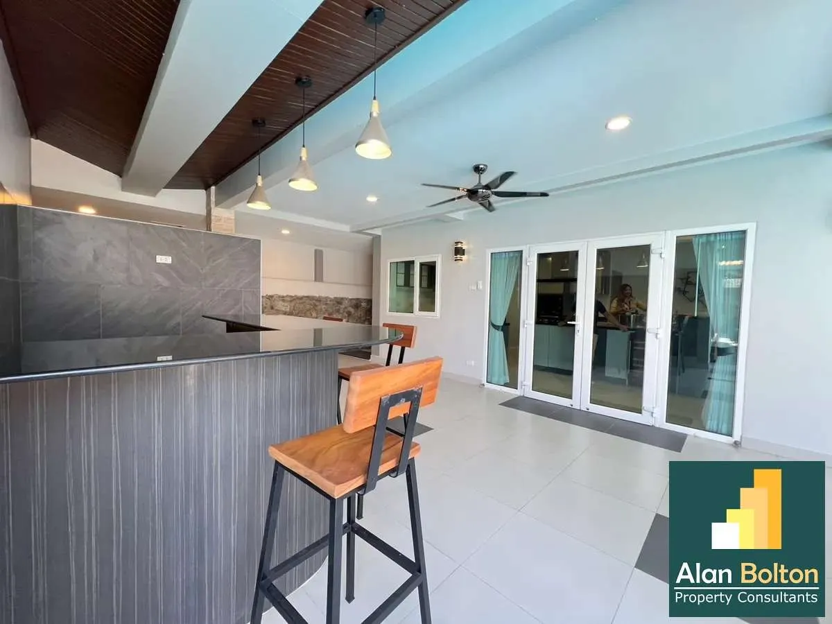 JUST LISTED 4 bedrooms 5 bathrooms in East Pattaya photo 14