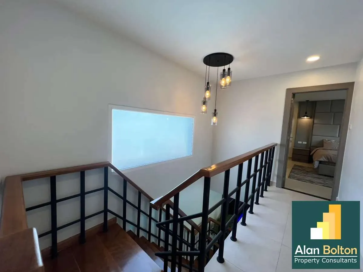 JUST LISTED 4 bedrooms 5 bathrooms in East Pattaya photo 5