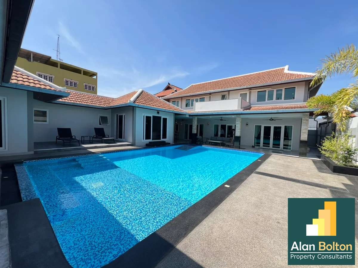 JUST LISTED 4 bedrooms 5 bathrooms in East Pattaya photo 2