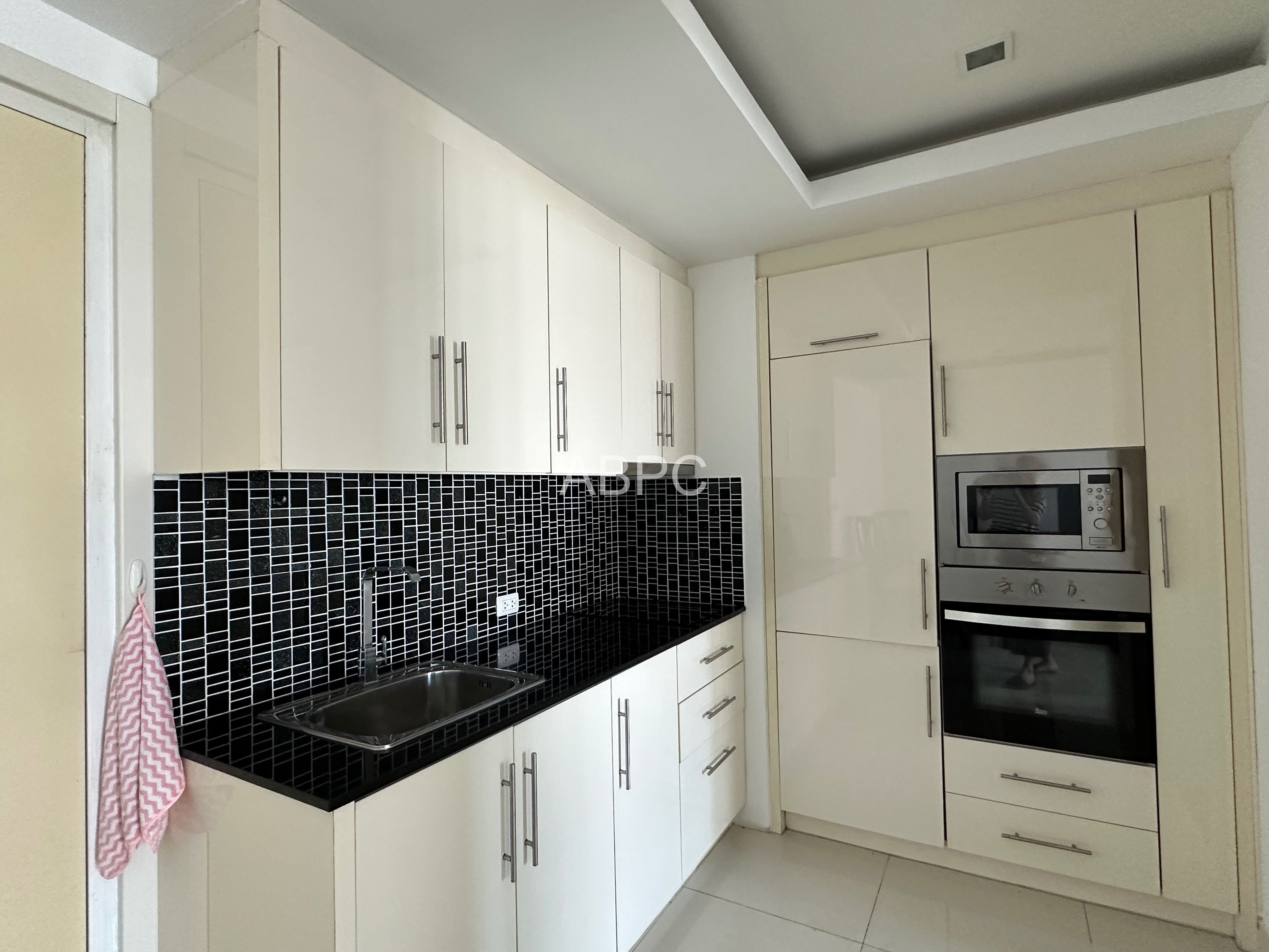 Ocean View 1 Bed 1 Bath Condo In Pratumnak photo 3