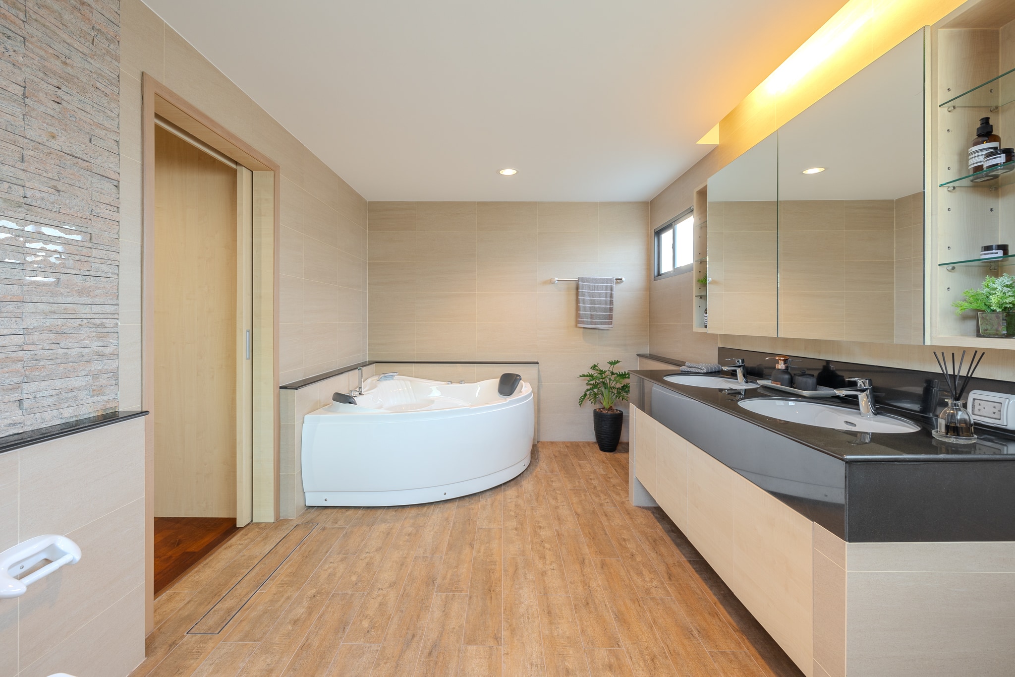 3 Bedrooms 4 Bathroom in Huay yai for rent photo 23