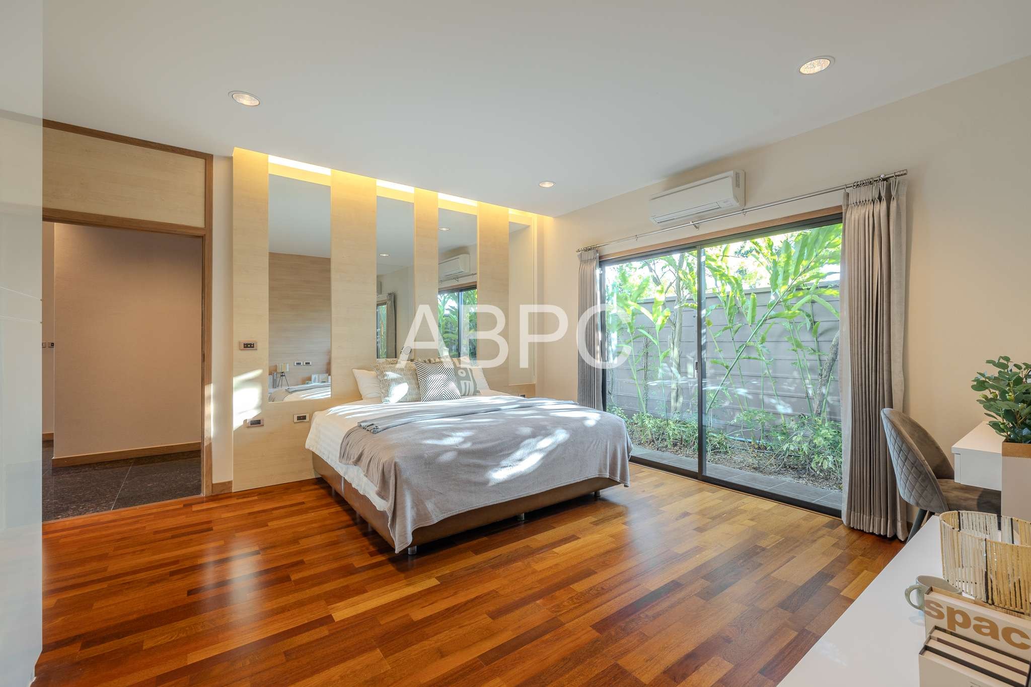 3 Bedrooms 4 Bathroom in Huay yai for rent photo 13