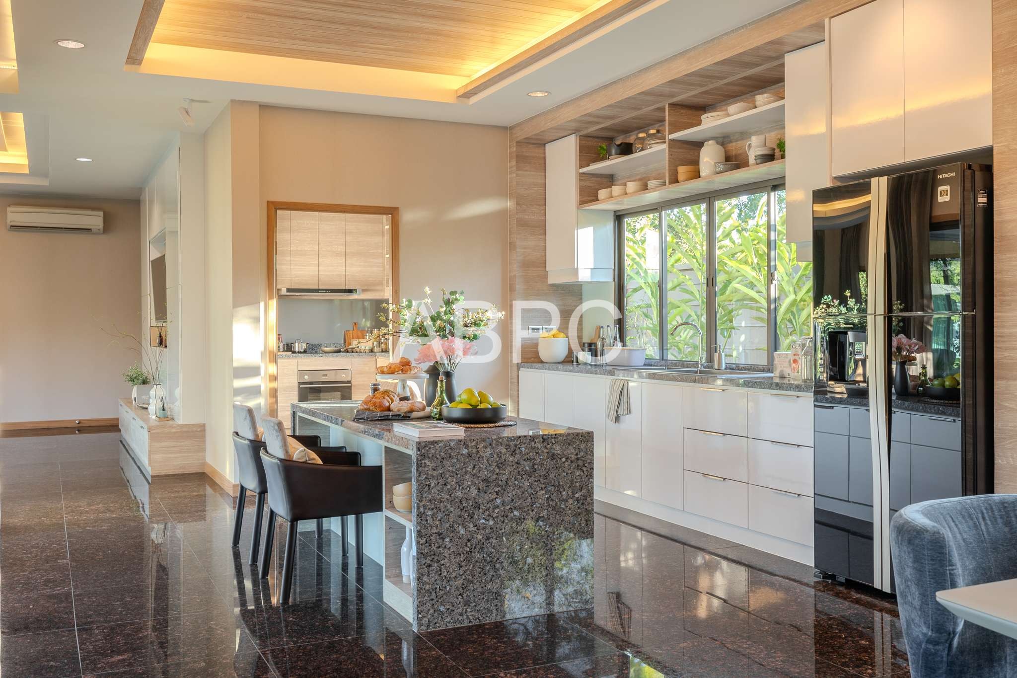 3 Bedrooms 4 Bathroom in Huay yai for rent photo 4