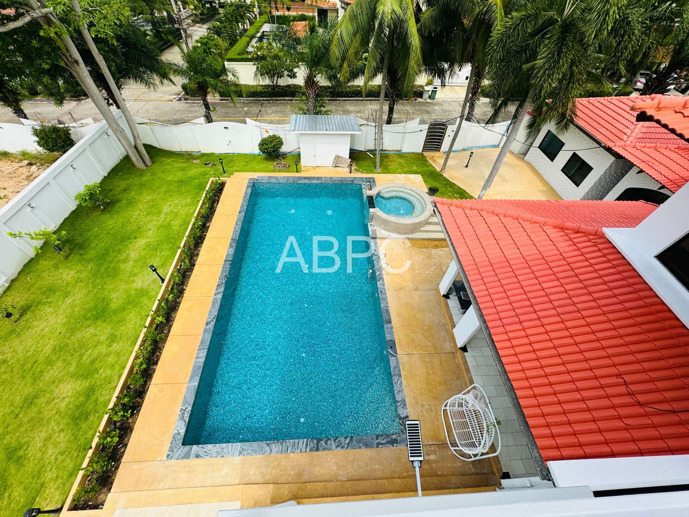 JUST IN 8 bedroom Private Pool Villa in Paradise Village 1 photo 14