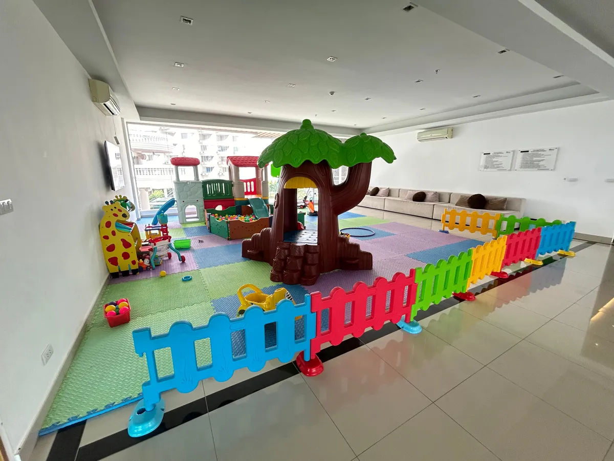 Ocean View Condo For Sale In Wongamat Tower photo 13