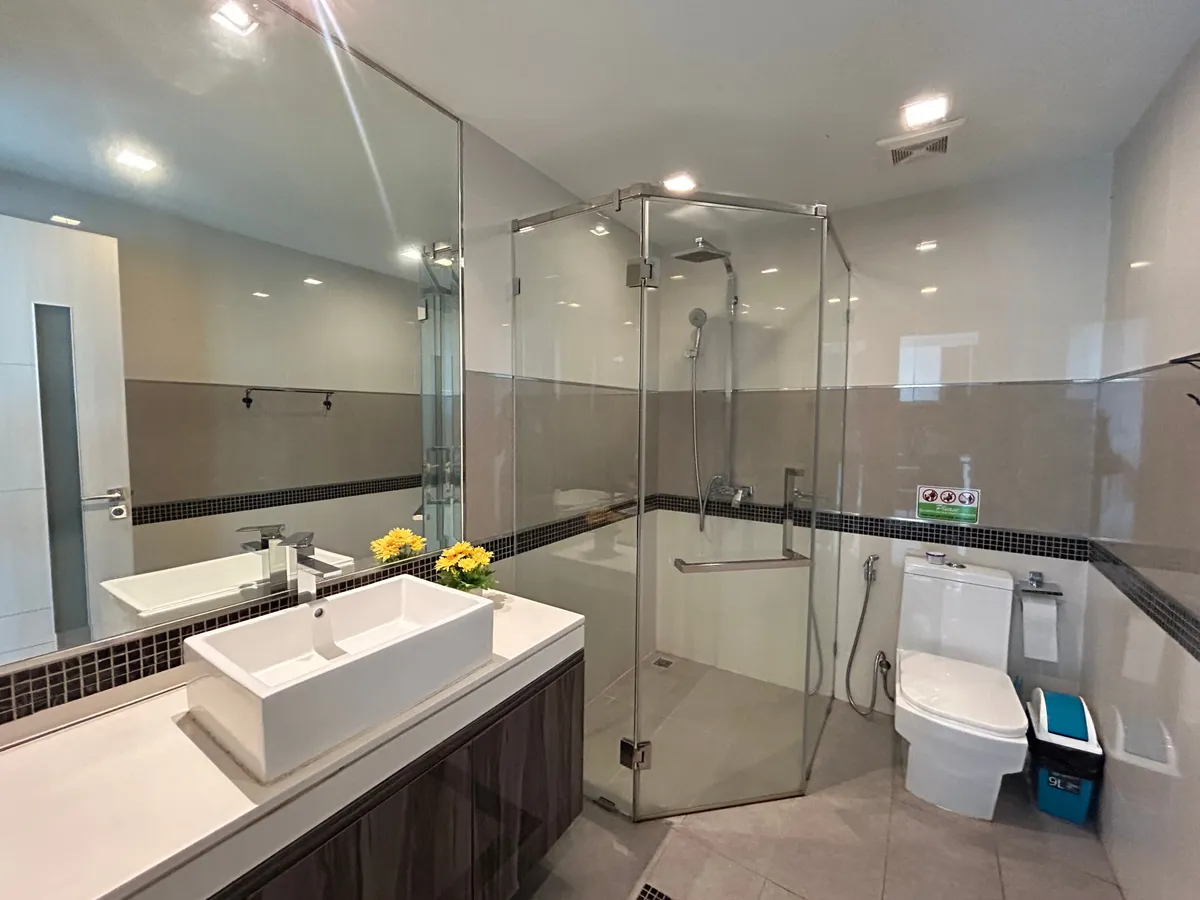 Ocean View Condo For Sale In Wongamat Tower photo 17