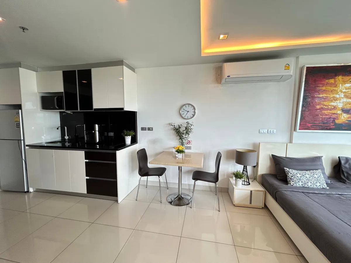 Ocean View Condo For Sale In Wongamat Tower photo 18