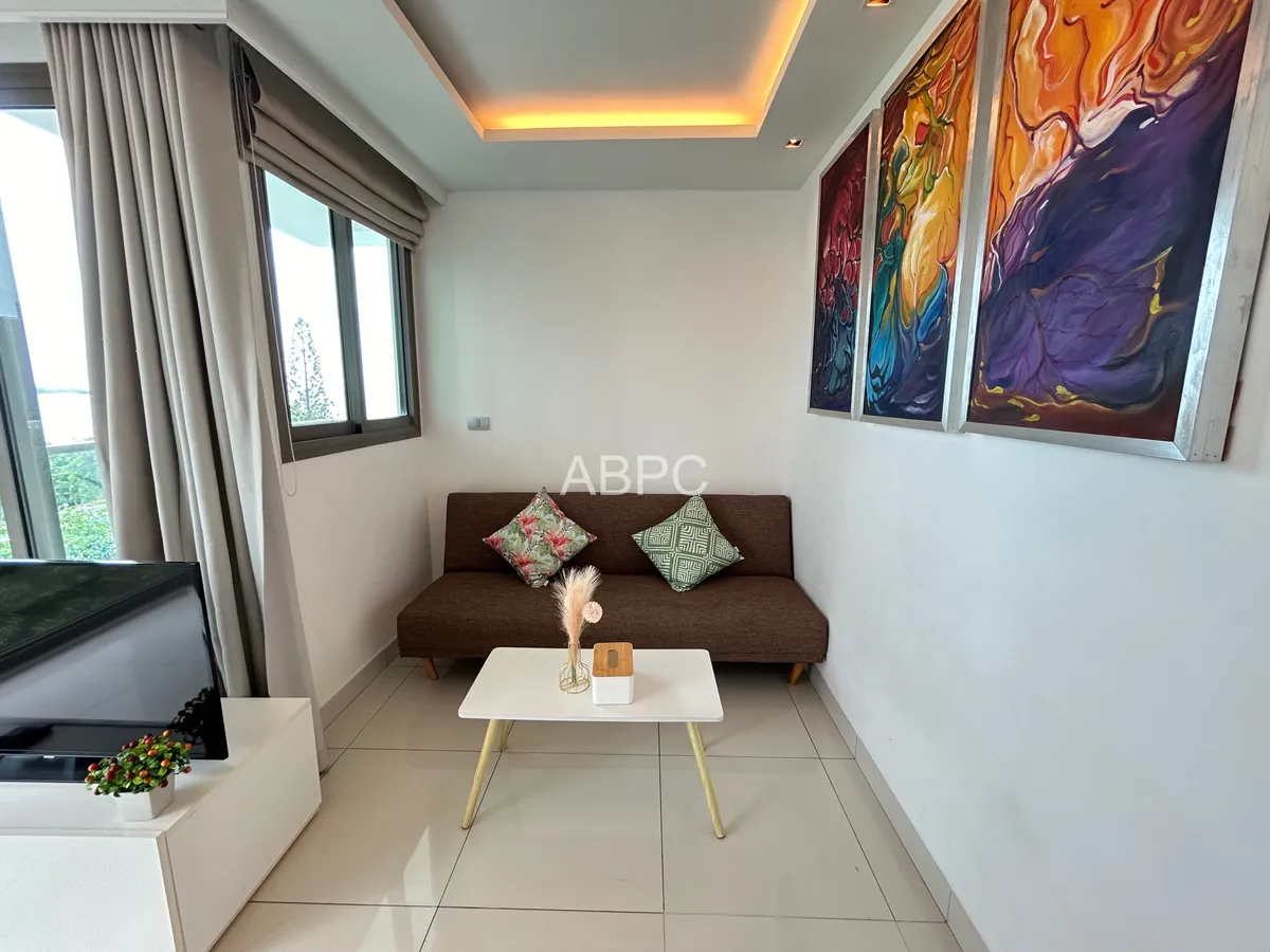 Ocean View Condo For Sale In Wongamat Tower photo 4
