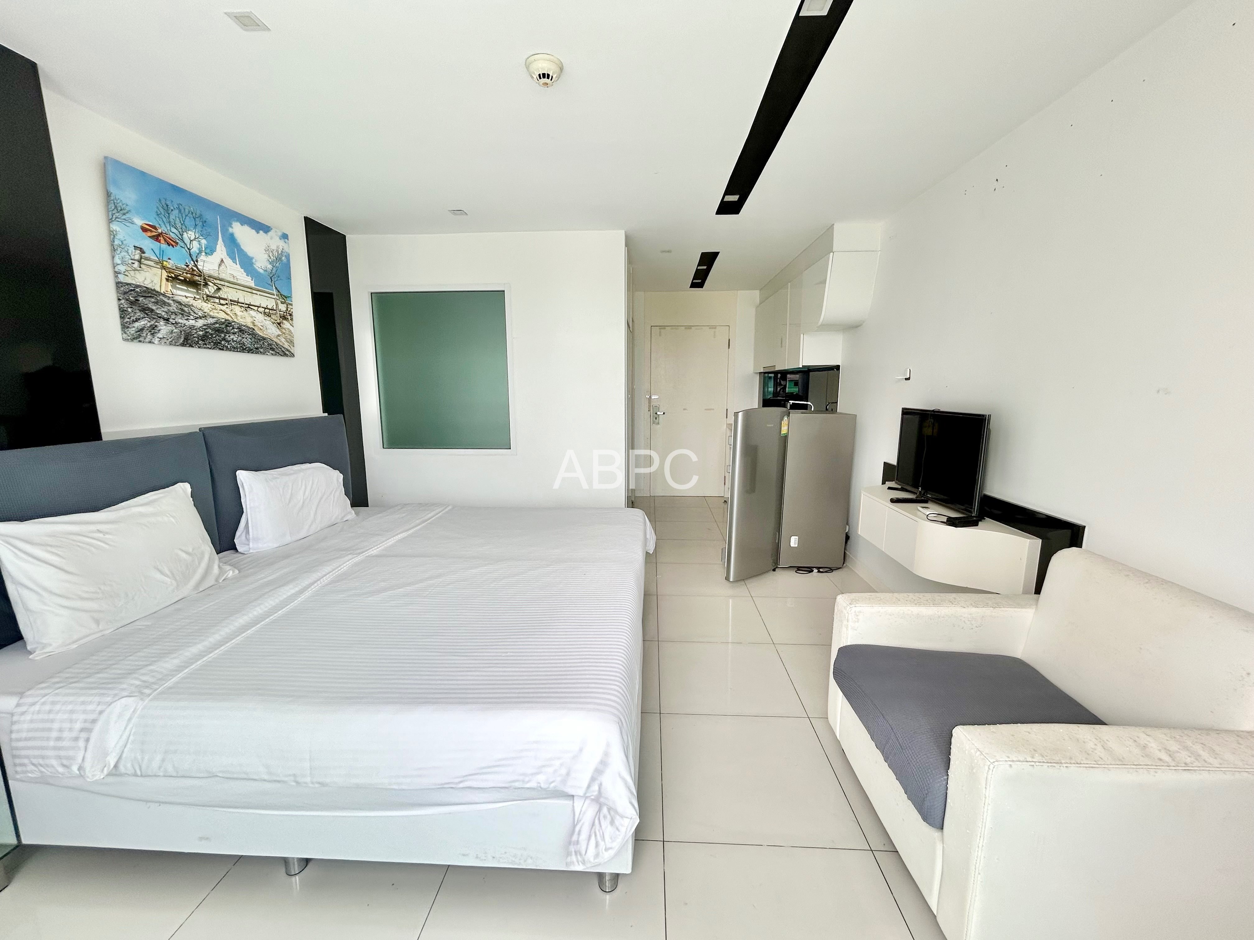 Very Cheap Studio Condo For Rent in Central Area photo 5