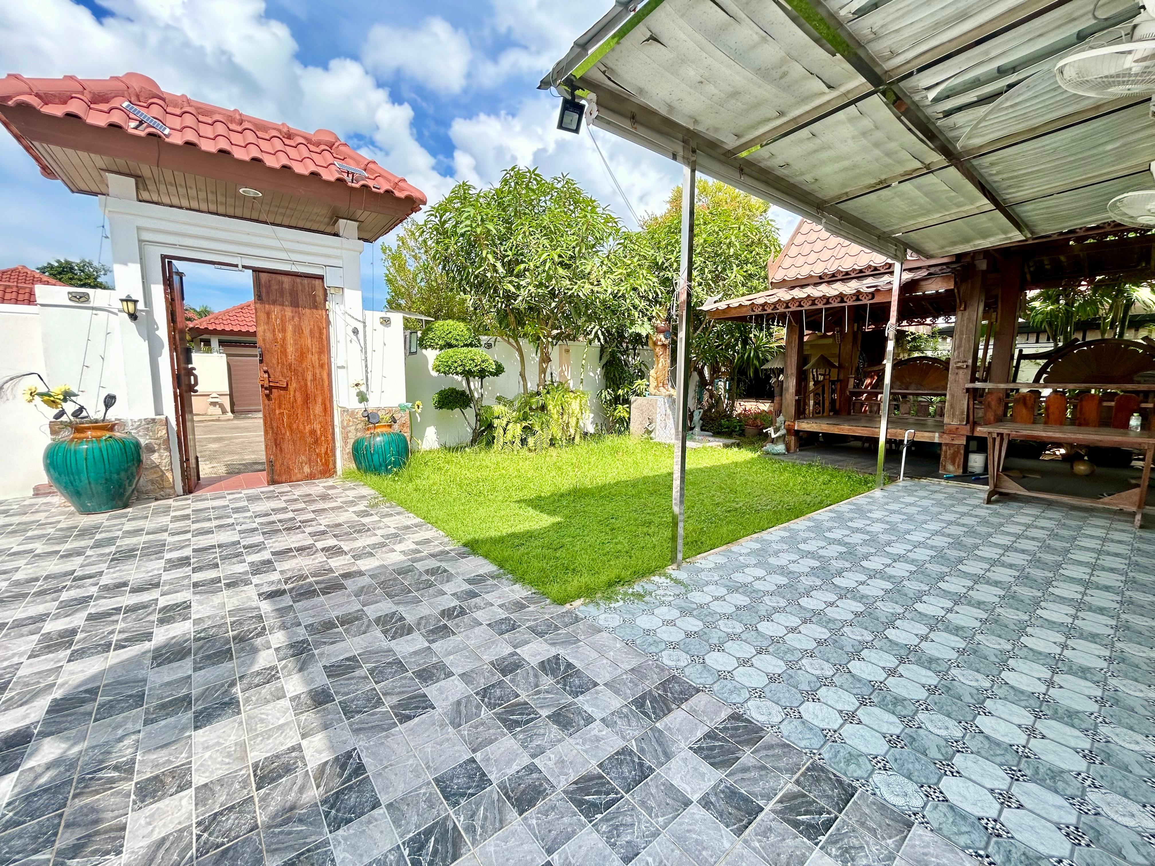 4 Bedroom House For Rent And Sale In Huayyai photo 20