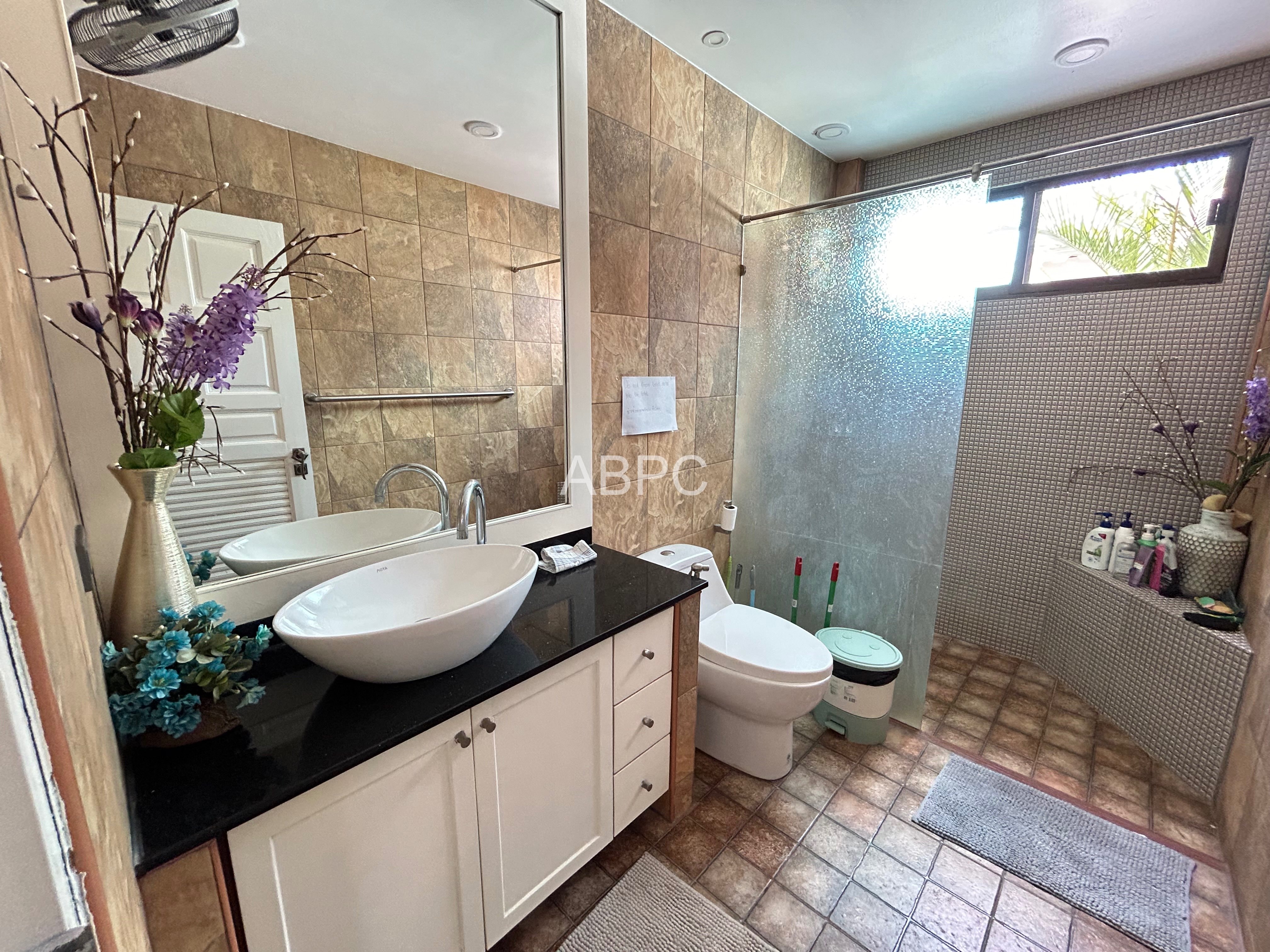 4 Bedroom House For Rent And Sale In Huayyai photo 8