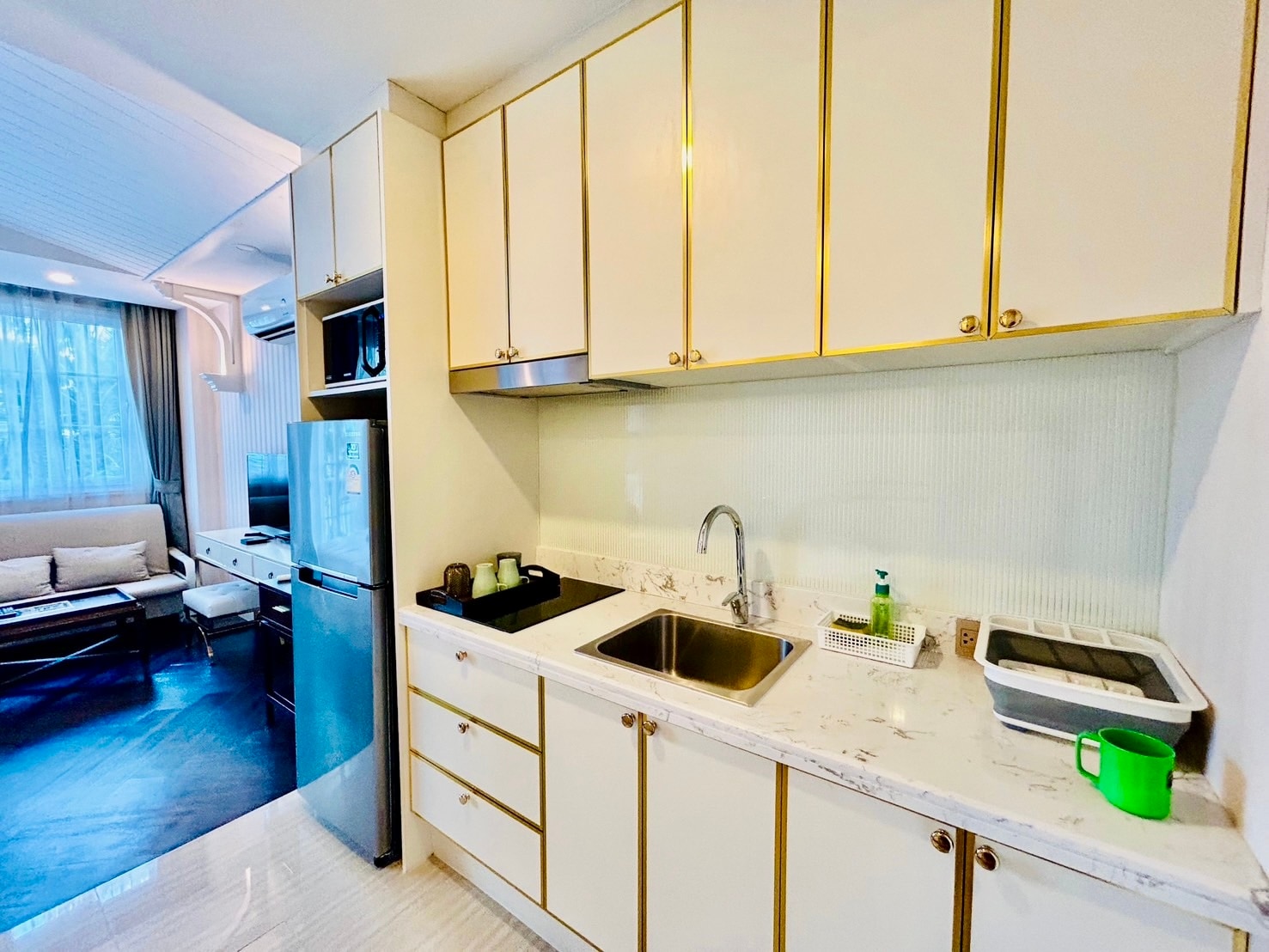 Beach Front Studio Condo For Rent photo 18