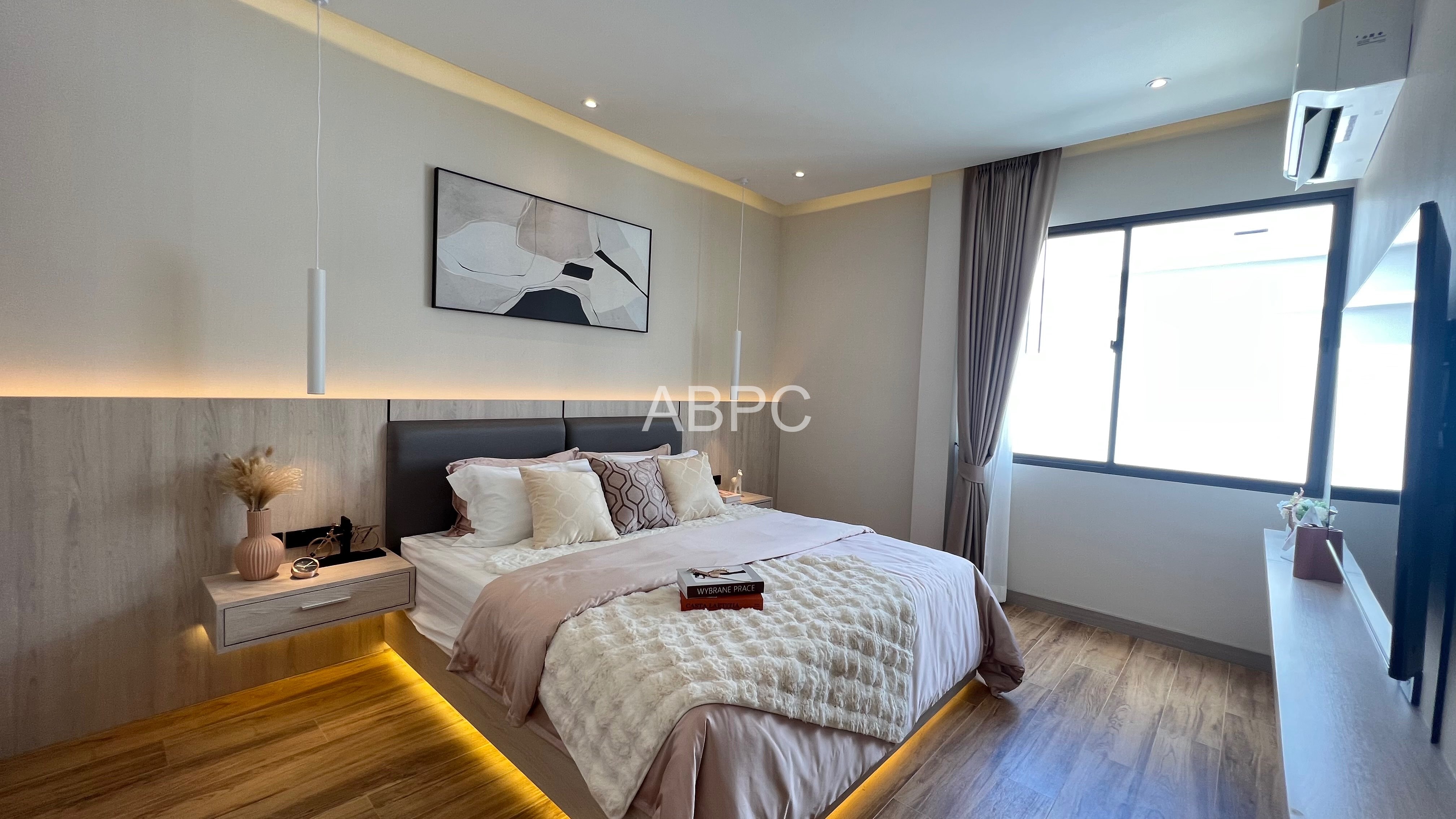 5 Bedrooms 8 Bathrooms in East pattaya photo 4