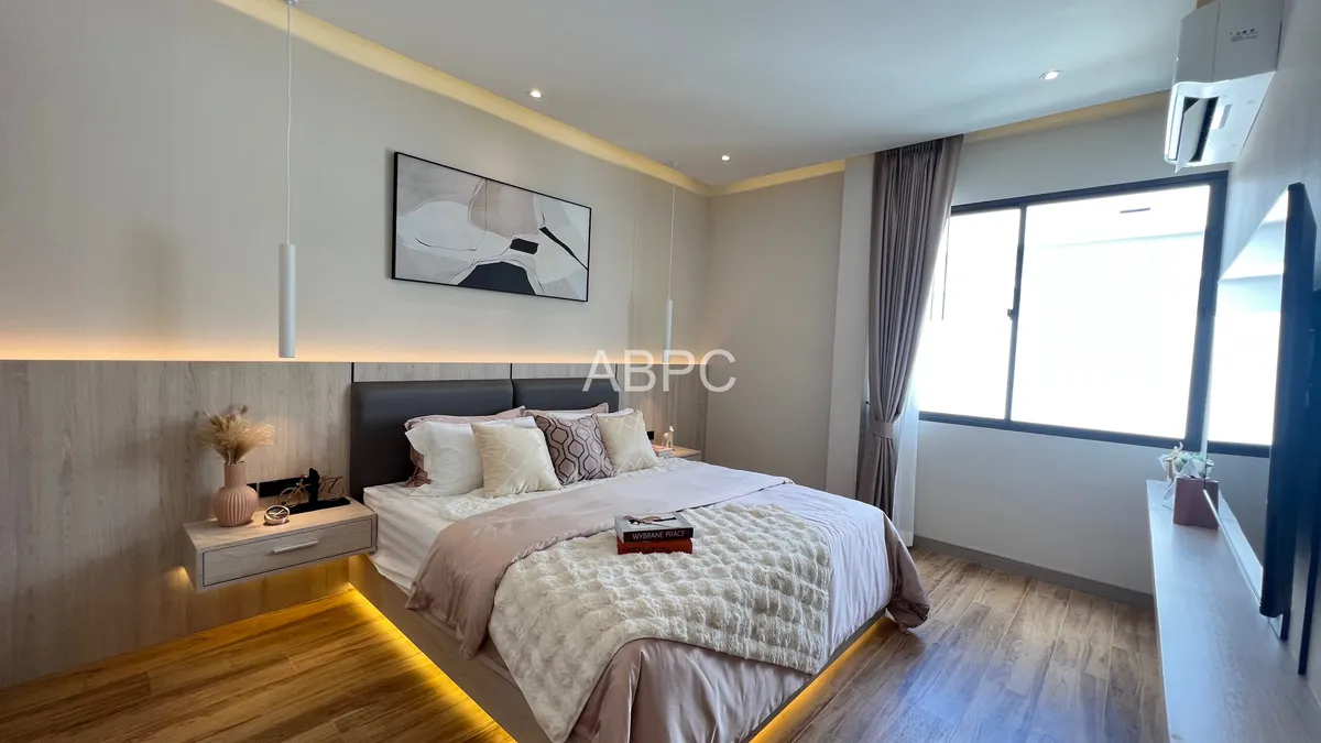 5 Bedrooms 8 Bathrooms in East pattaya photo 4