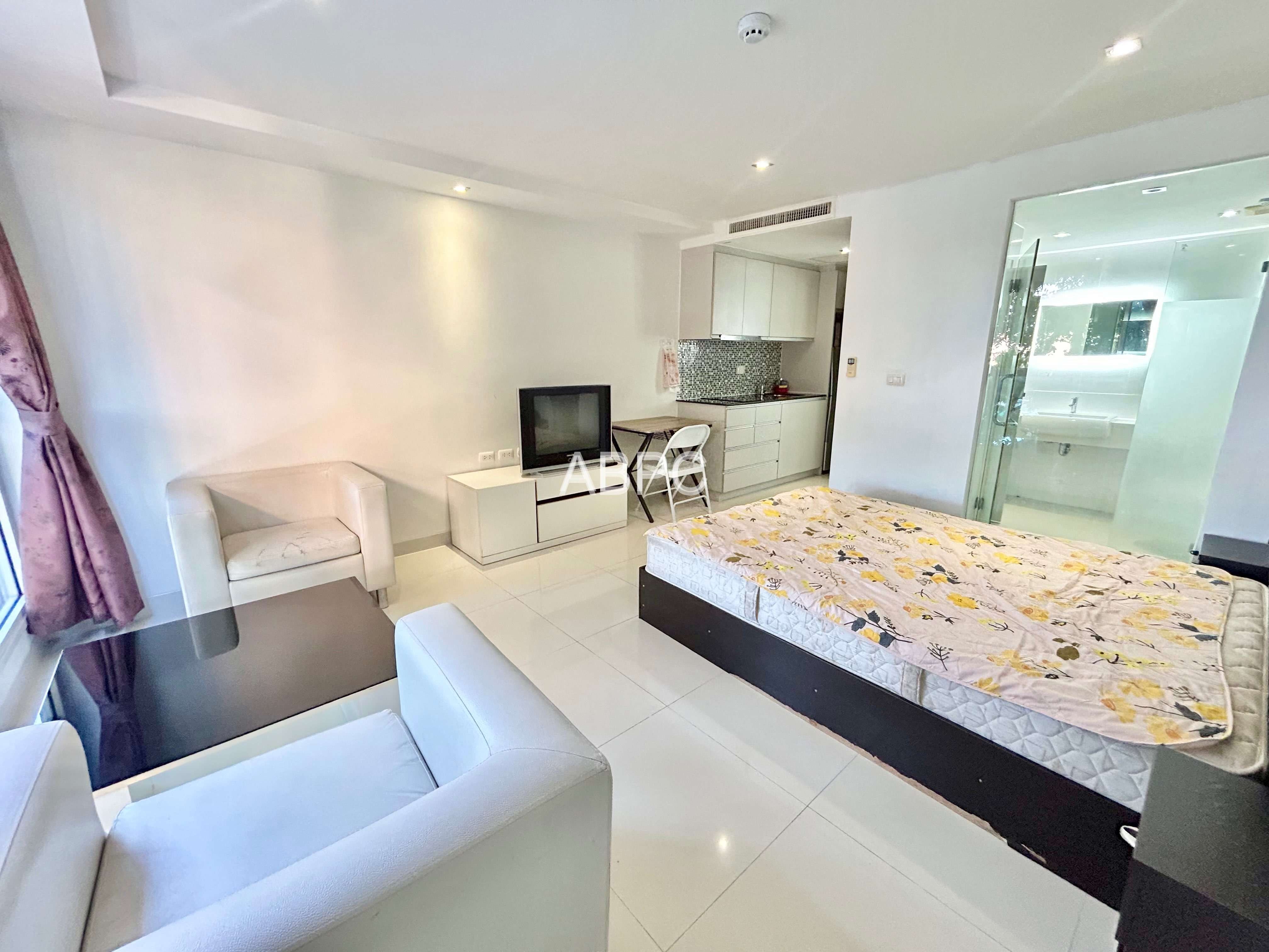 Reduced Price Nature View Studio Condo In Central Pattaya photo 14