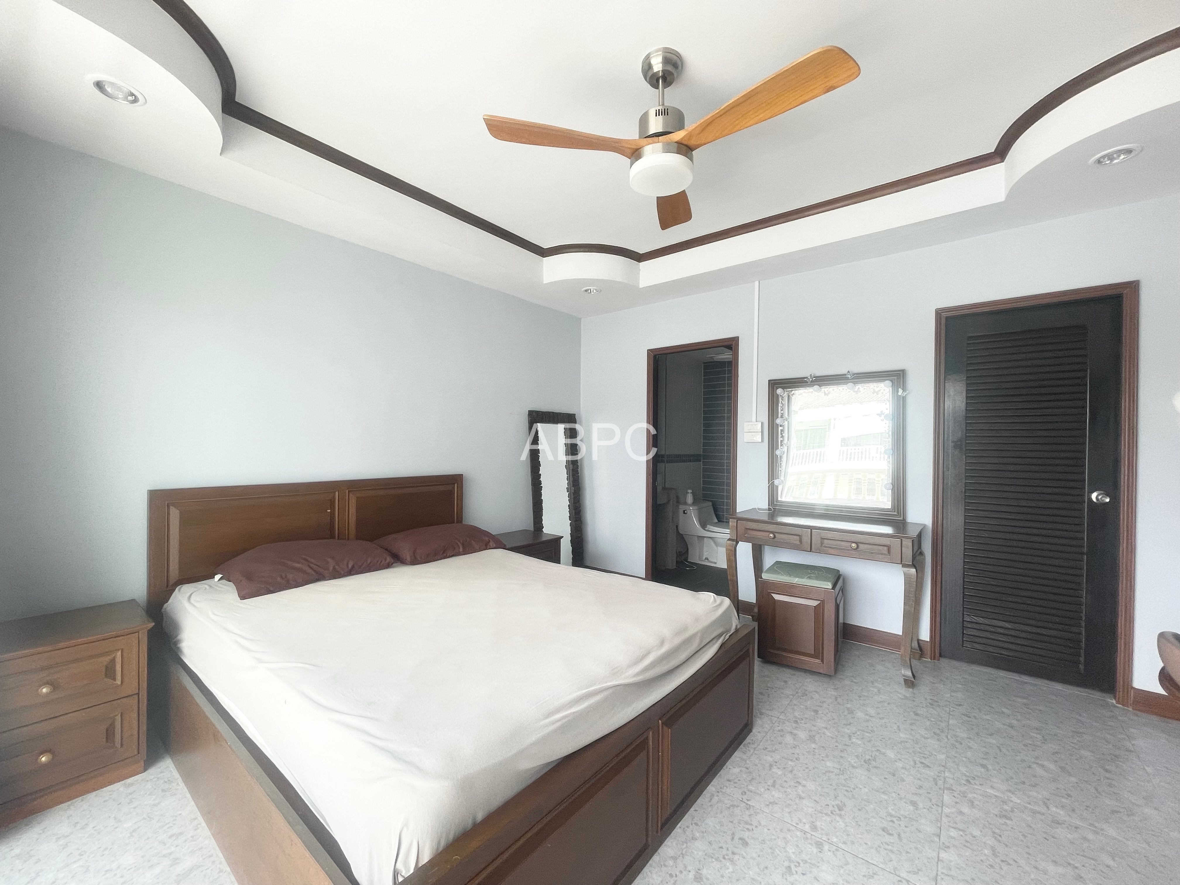 Large 1 Bed 1 Bath Condo In Jomtien photo 11