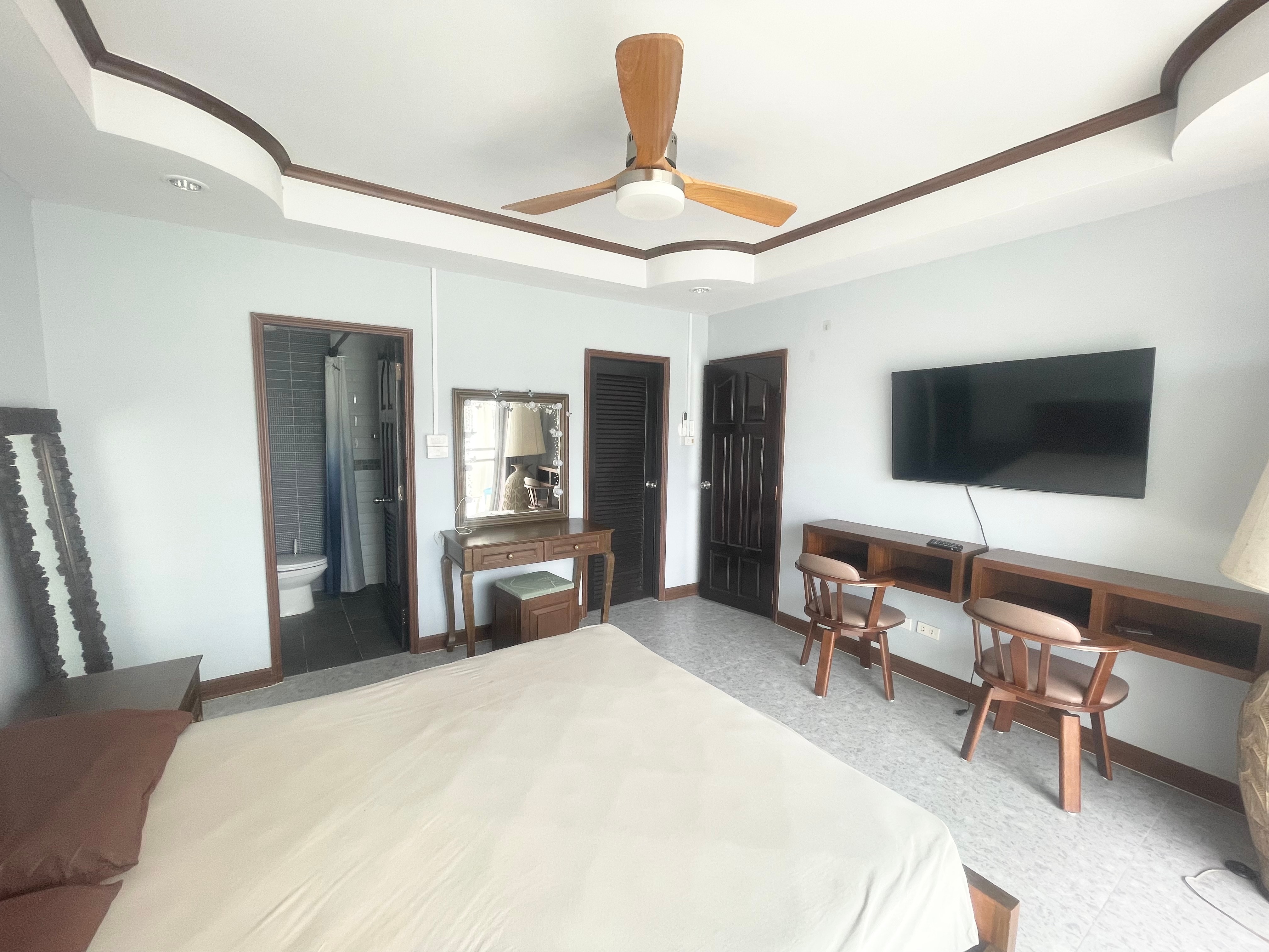 Large 1 Bed 1 Bath Condo In Jomtien photo 22