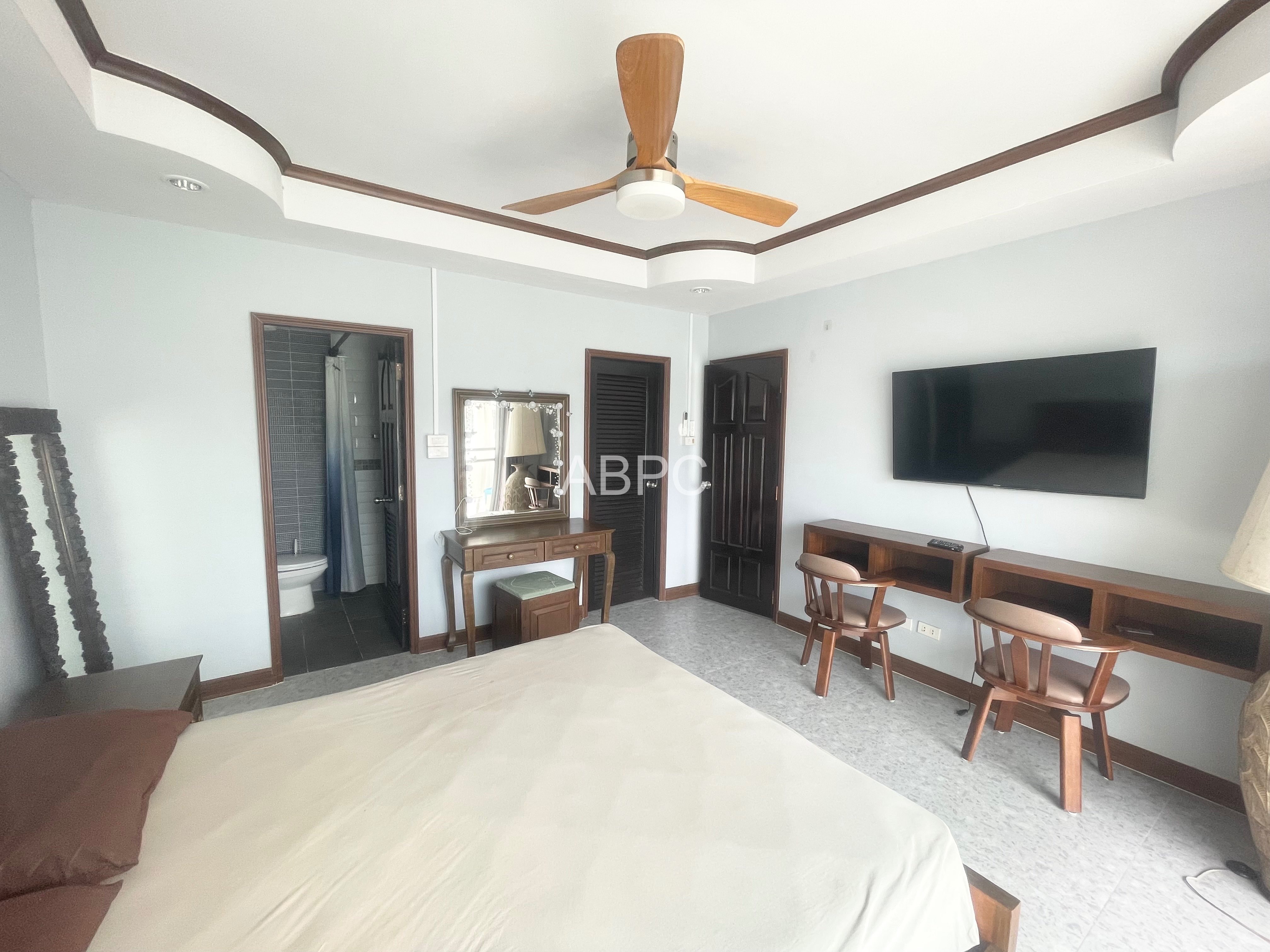 Large 1 Bed 1 Bath Condo In Jomtien photo 10