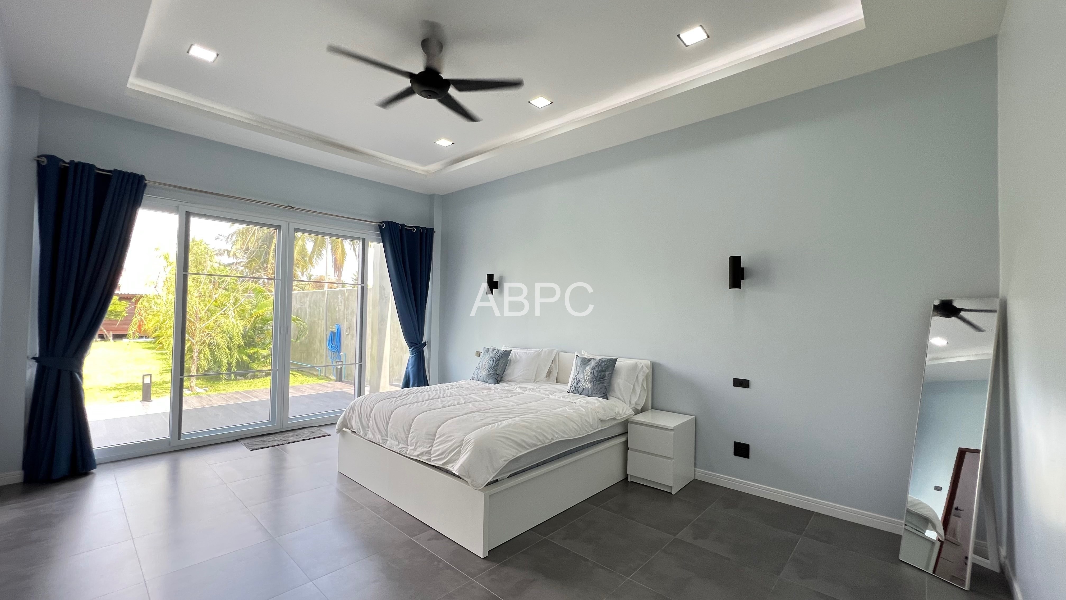Brand New Luxury 2 Bedrooms 2 Bathrooms in East Pattaya photo 8