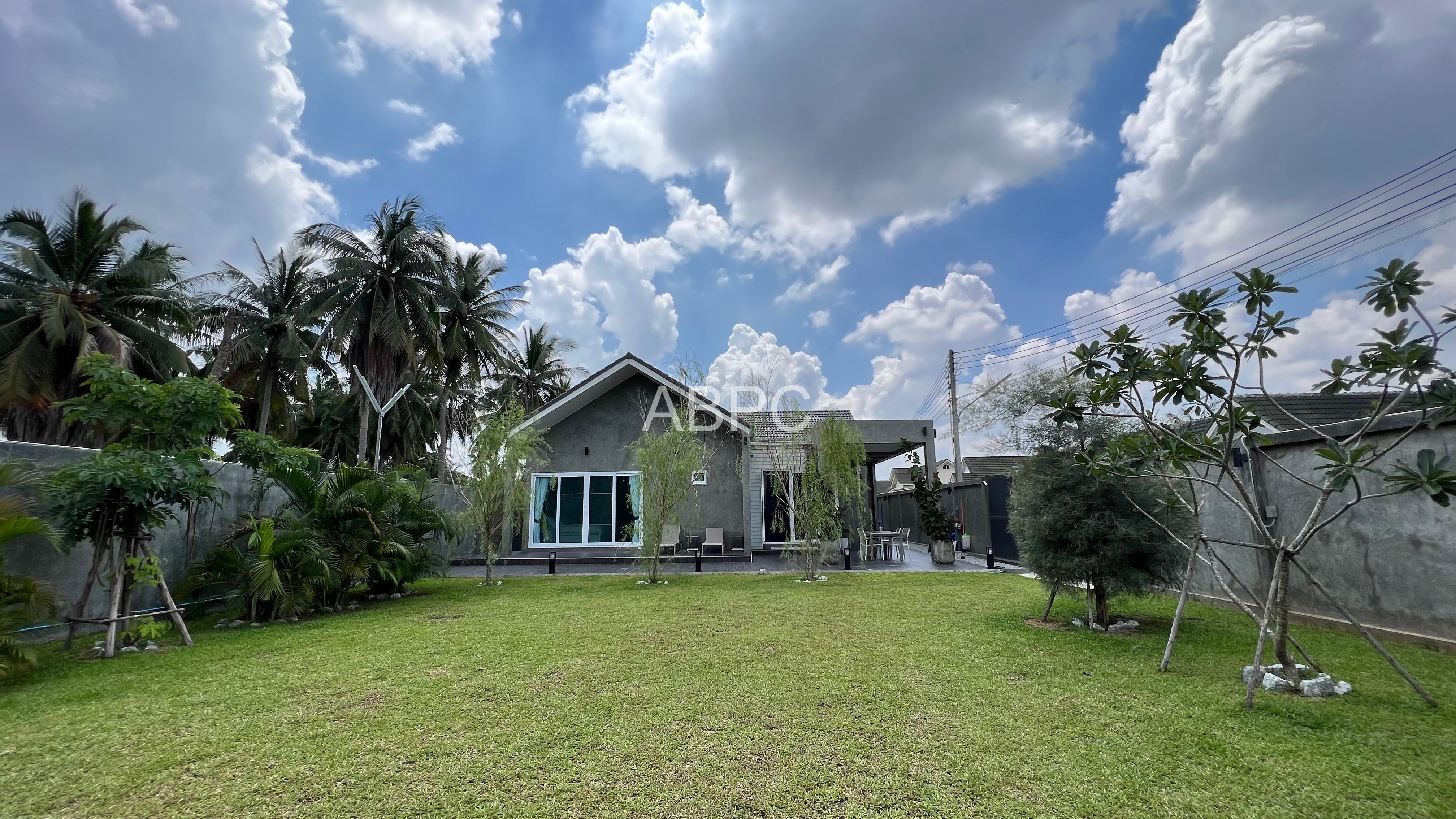 Brand New Luxury 2 Bedrooms 2 Bathrooms in East Pattaya photo 4