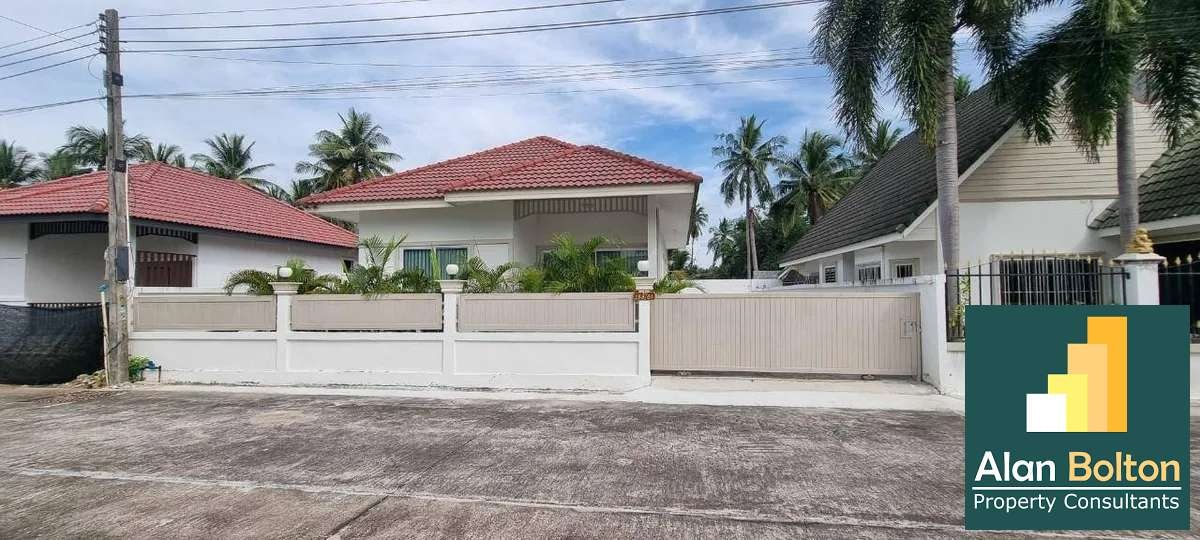 2 Bed - 2 Bath House in East Pattaya (Pet friendly) photo 2